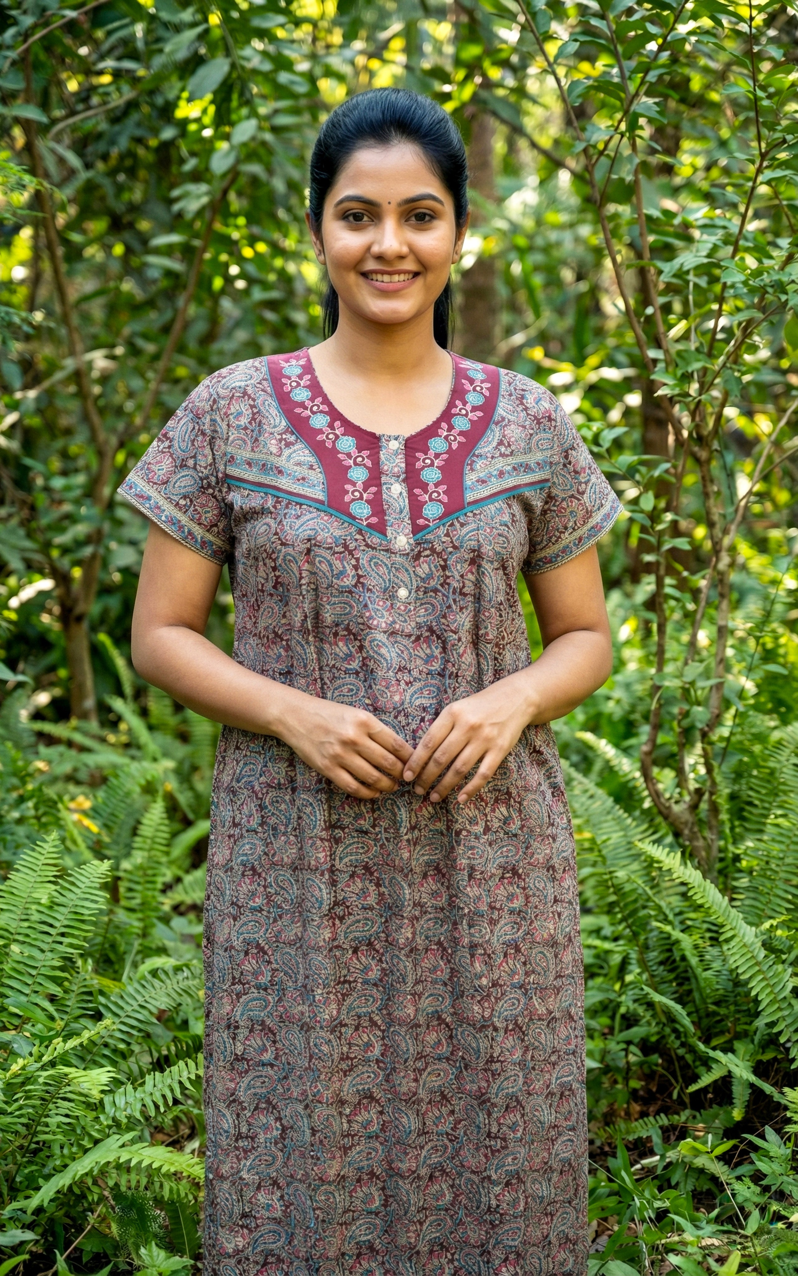 Cotton nighty with a convenient pocket