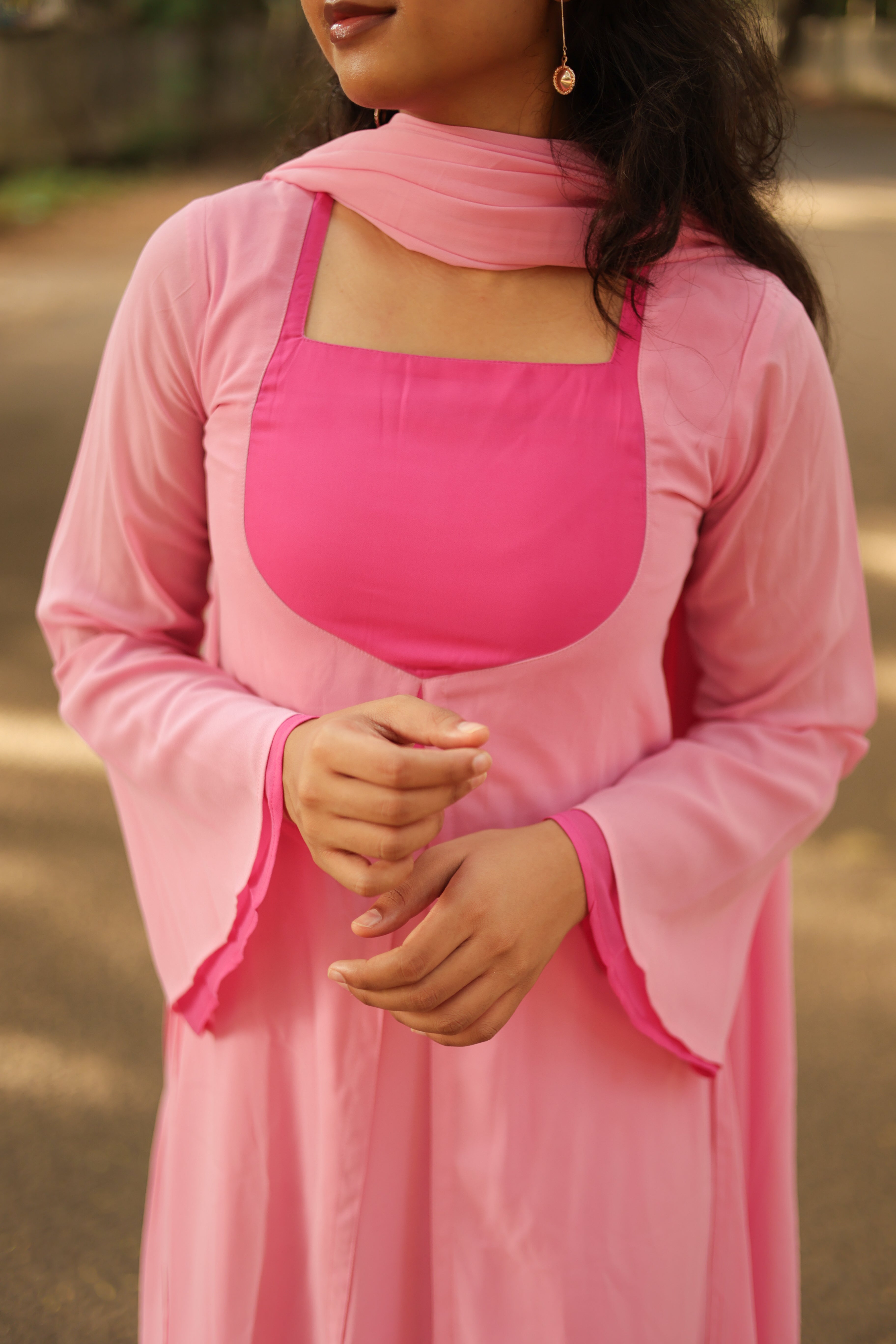 Instore - Pink Georgette Kurti with Side Slit & Crepe Lined Dupatta Set