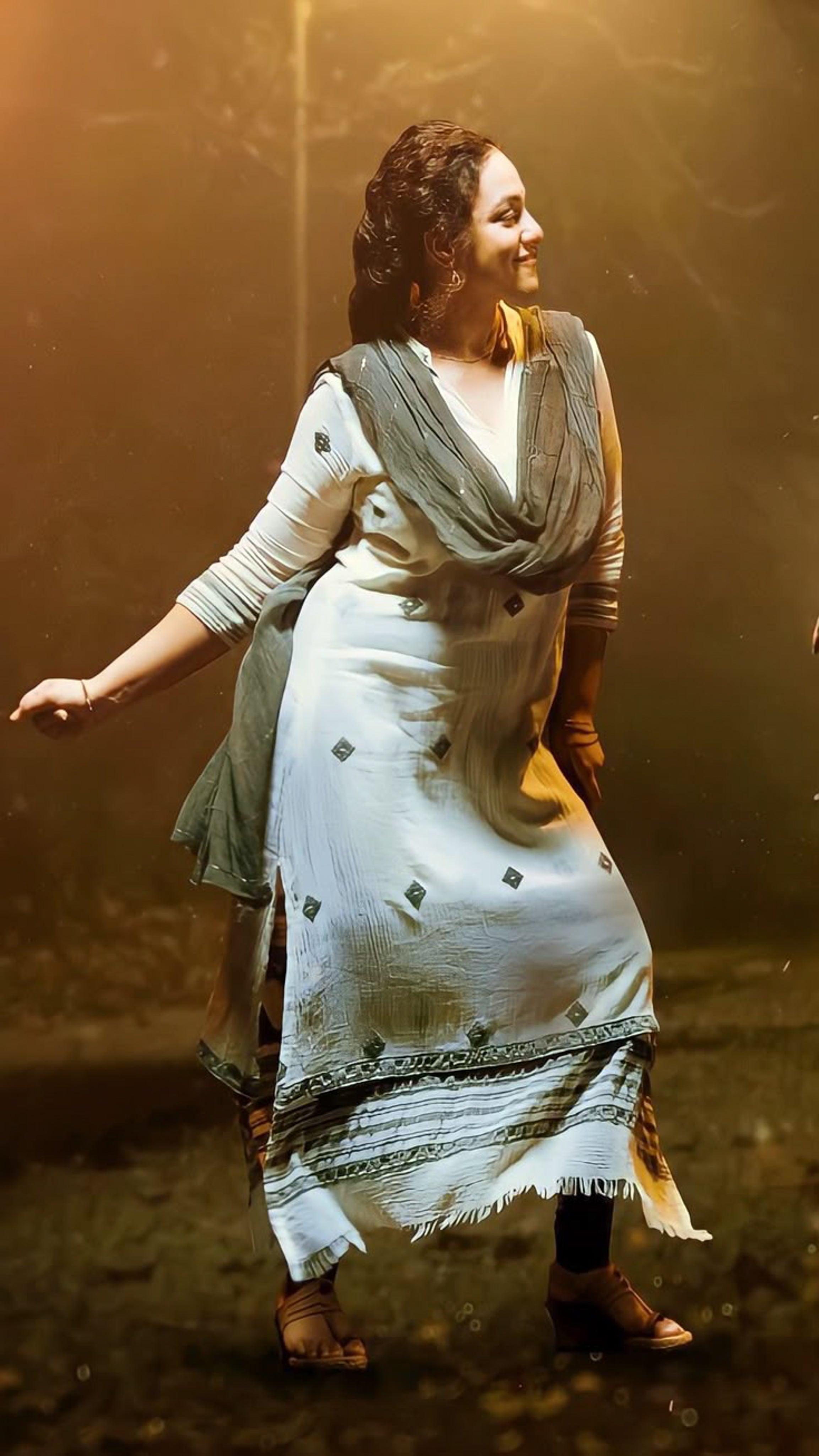Simple ethnic wear