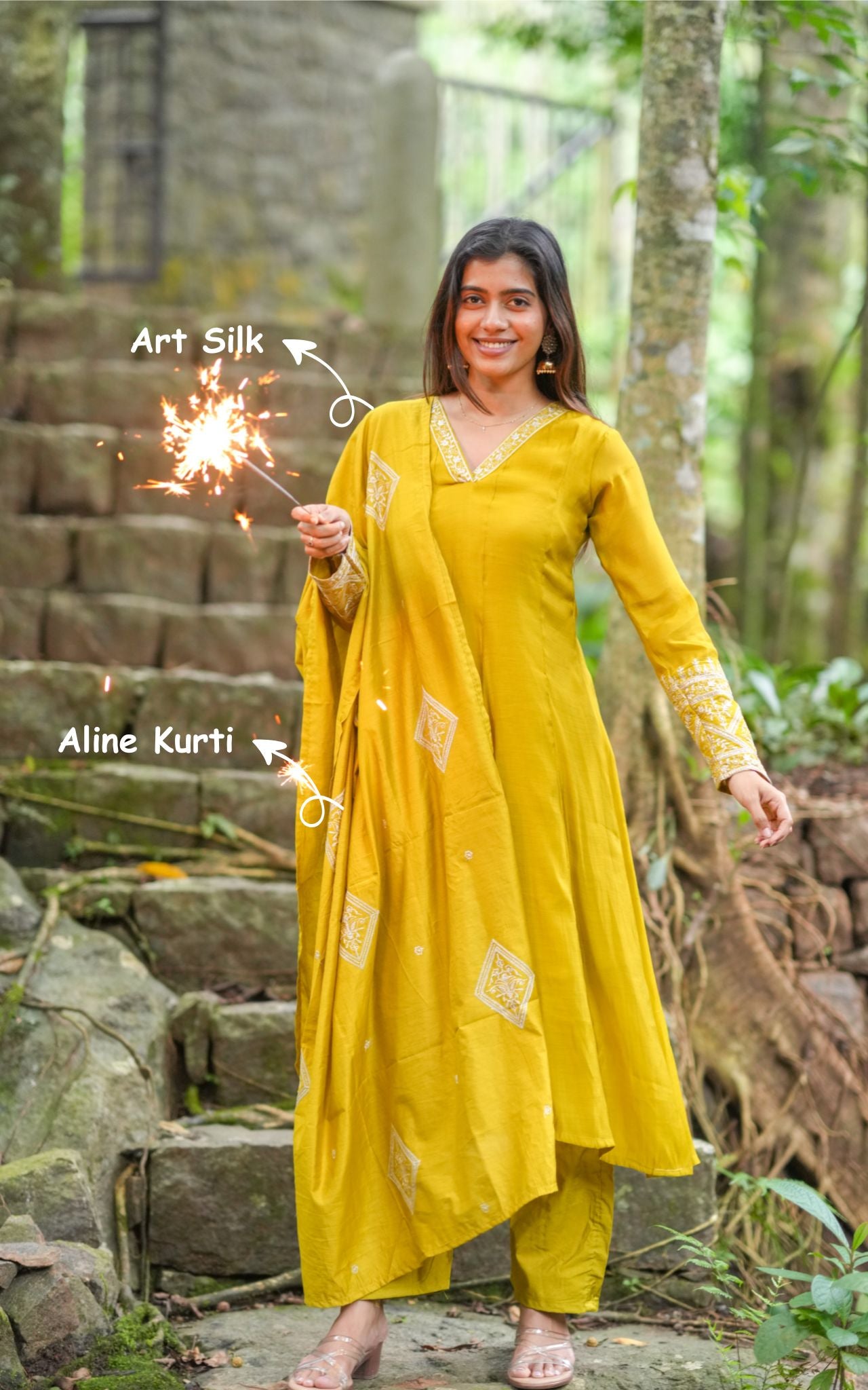 Yavana Rani (Kurti+Pant+Dupatta)