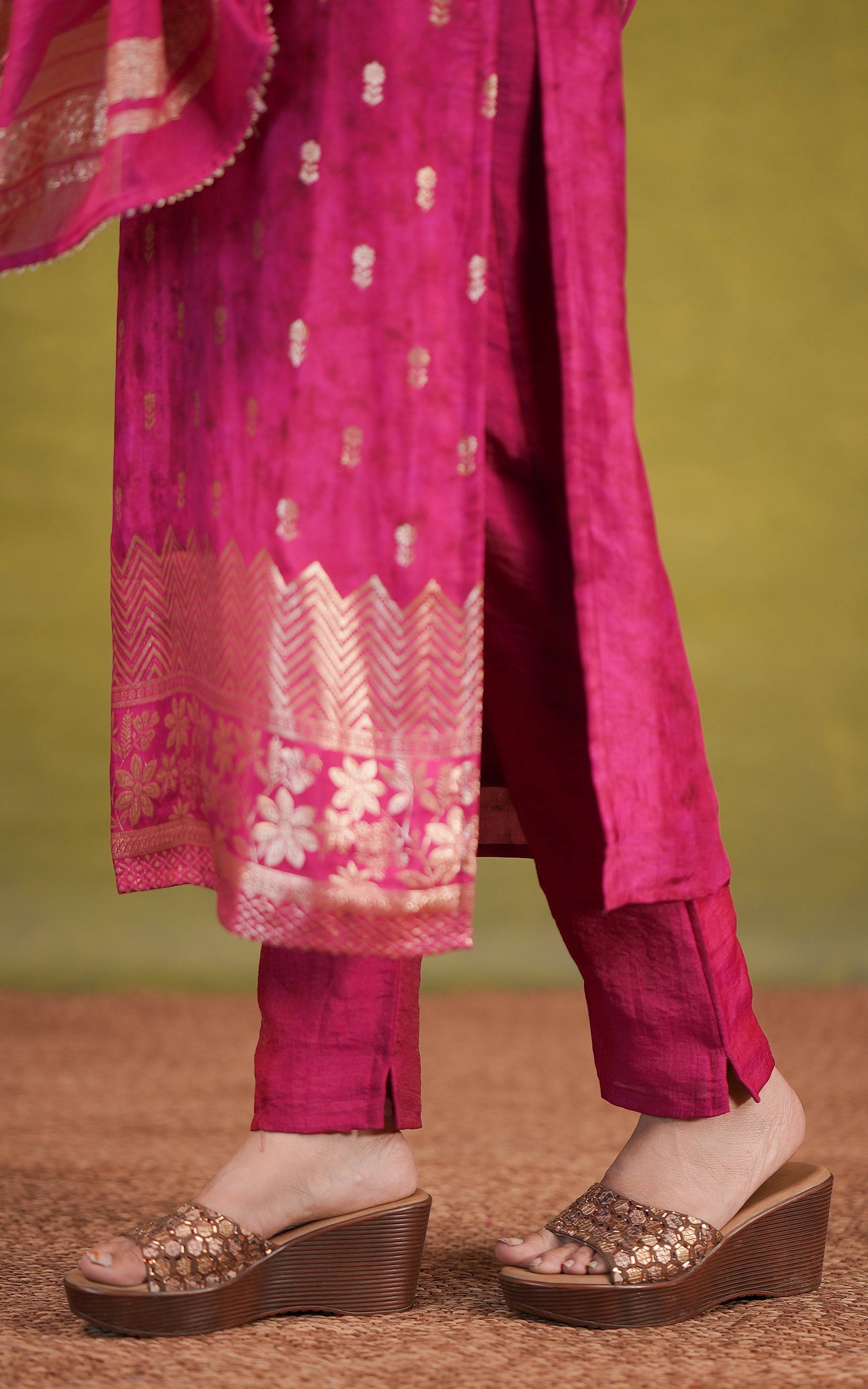 Instore-Reddish Pink Straight Cut Kurti with Pant & Dupatta