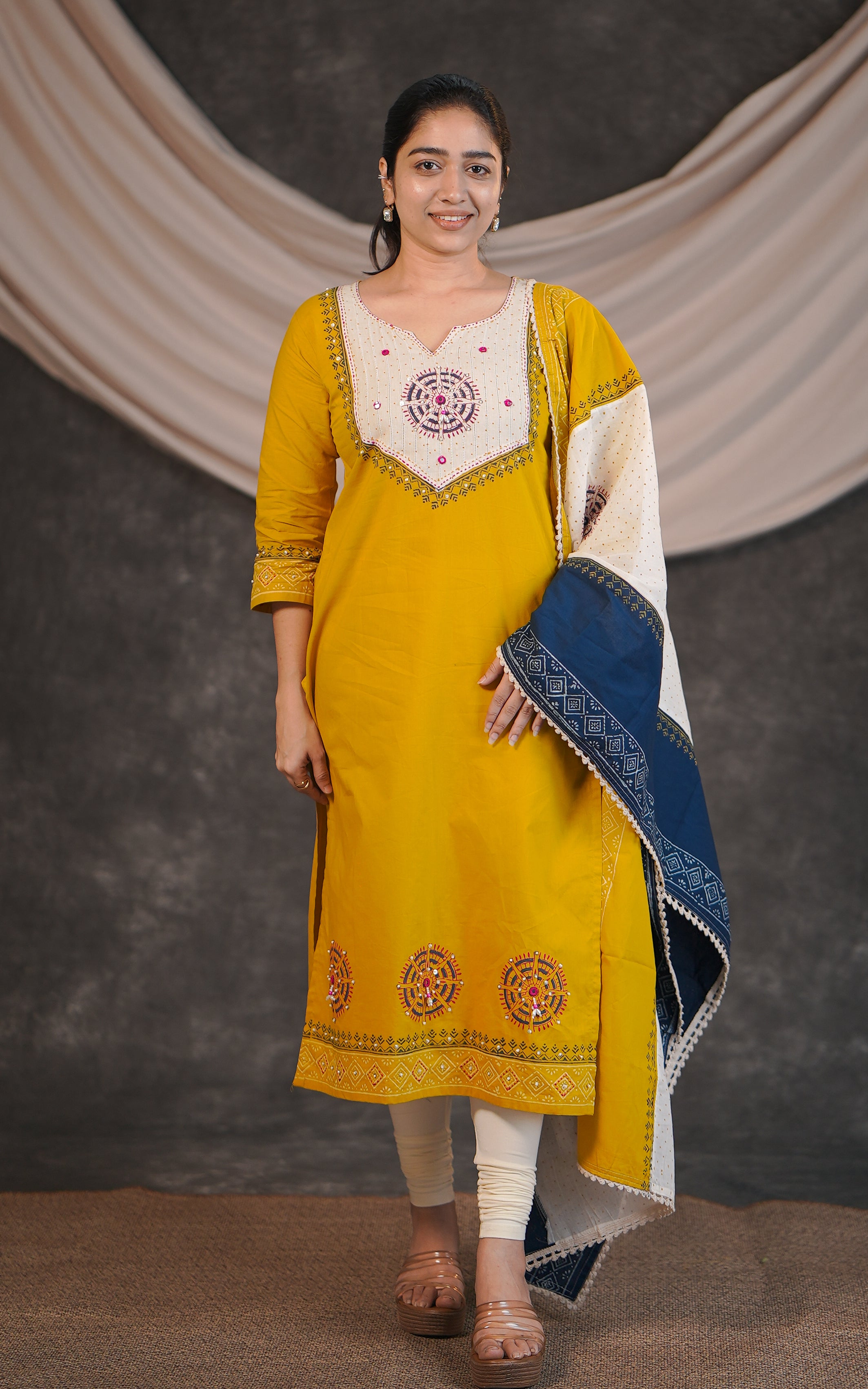 Indhu B Handblock (Kurti+Dupatta)