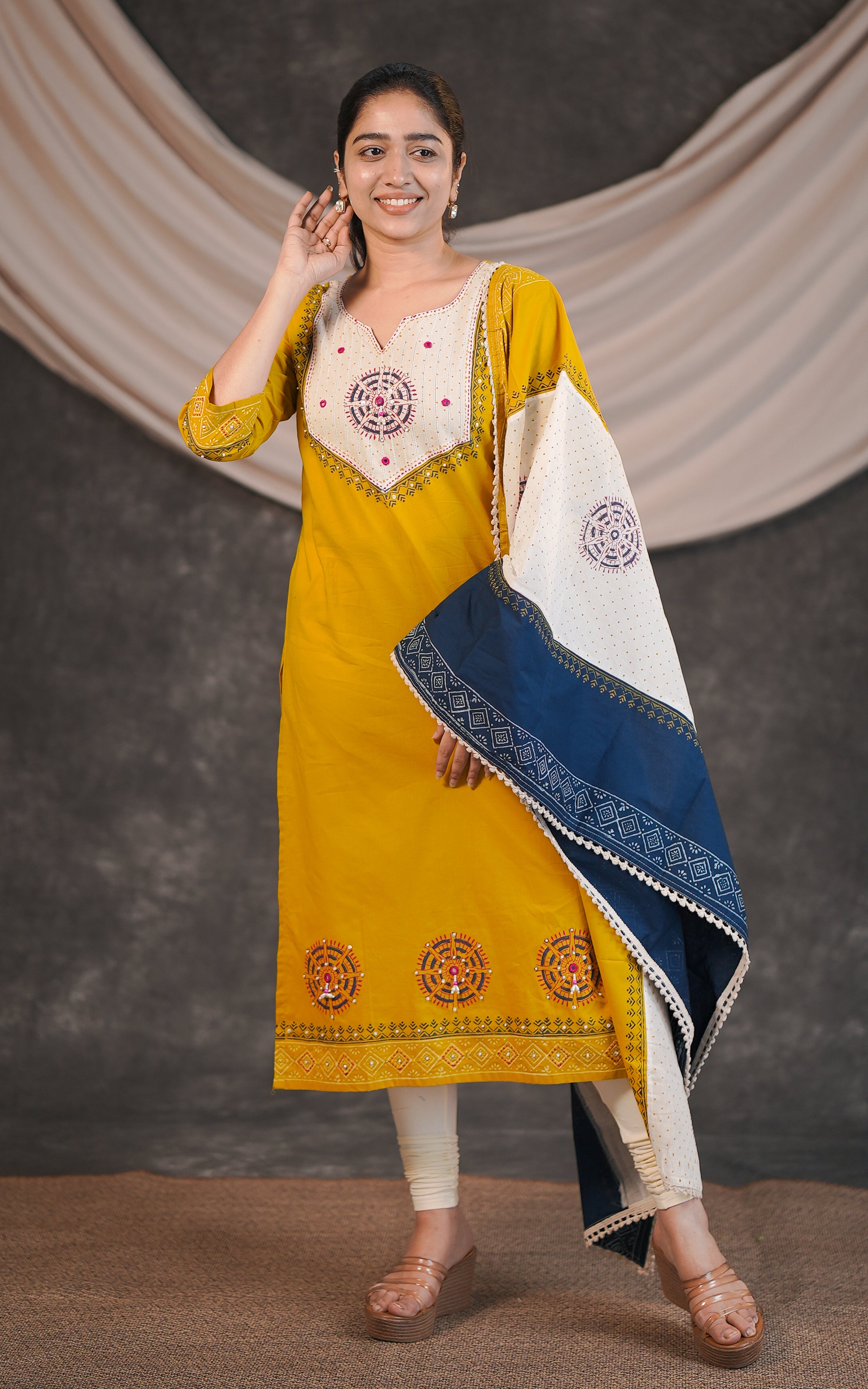 Indhu B Handblock (Kurti+Dupatta)