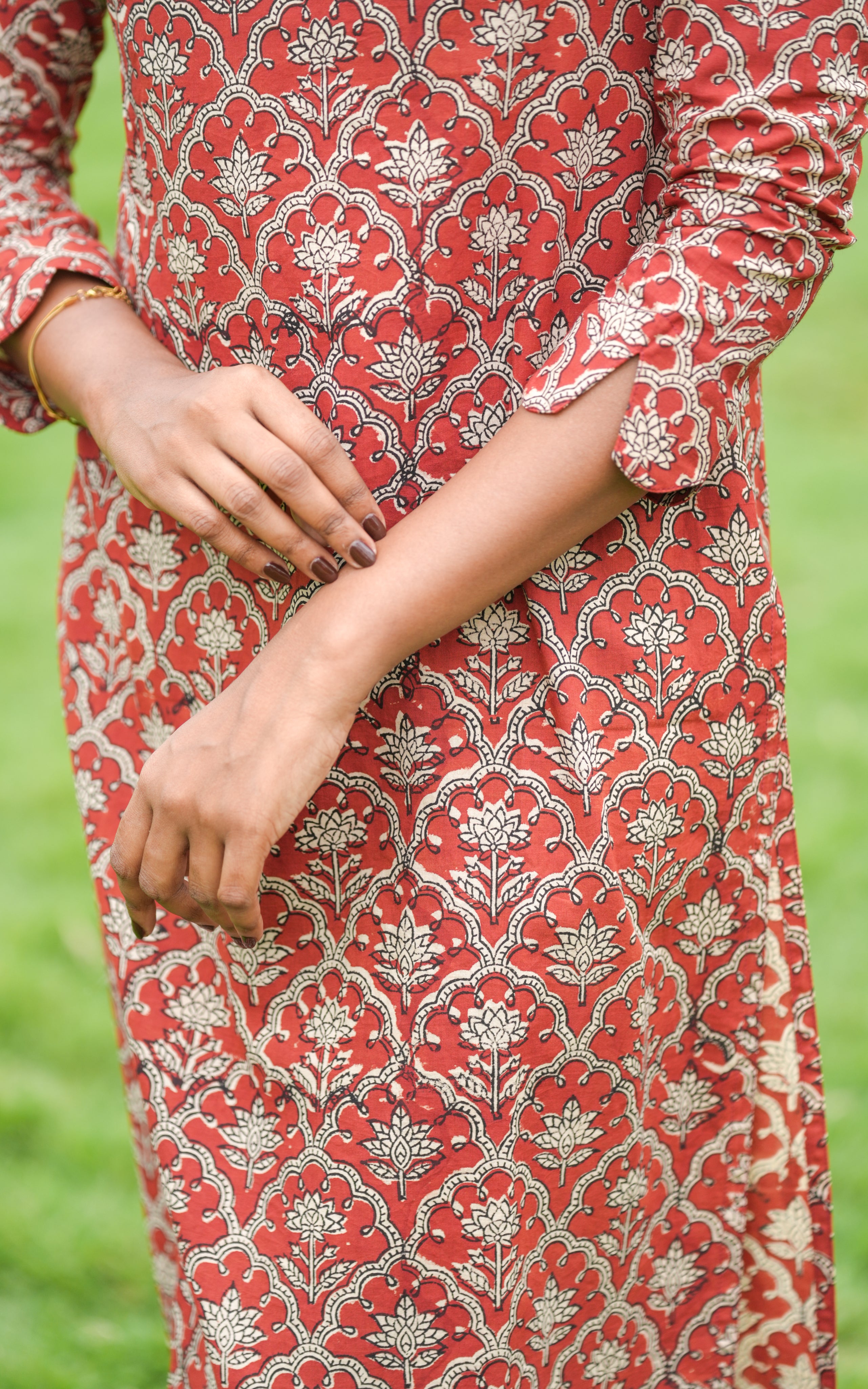 Ethnic straight kurti with minimal design for women