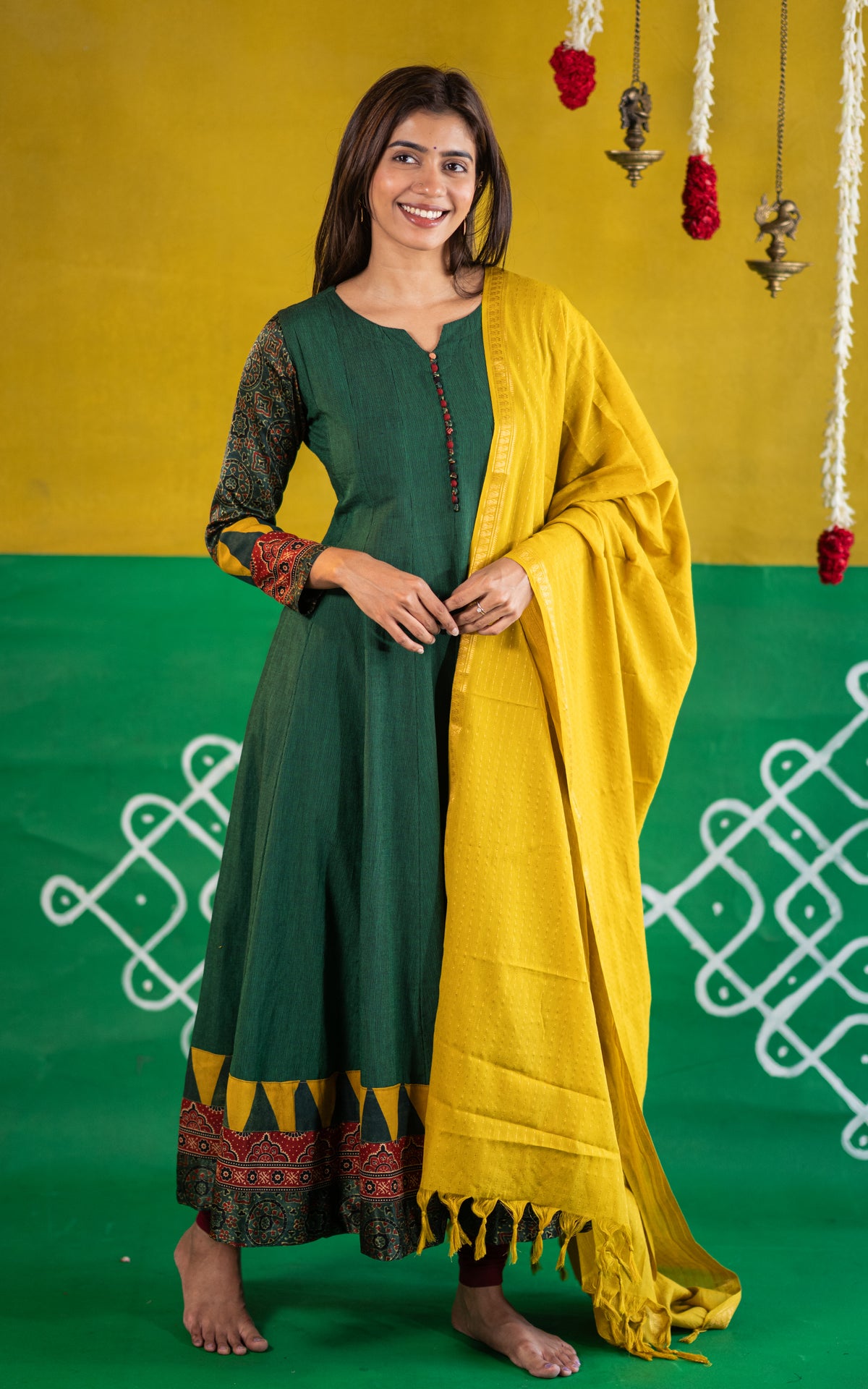Main Character Vibes (Kurti+Dupatta)