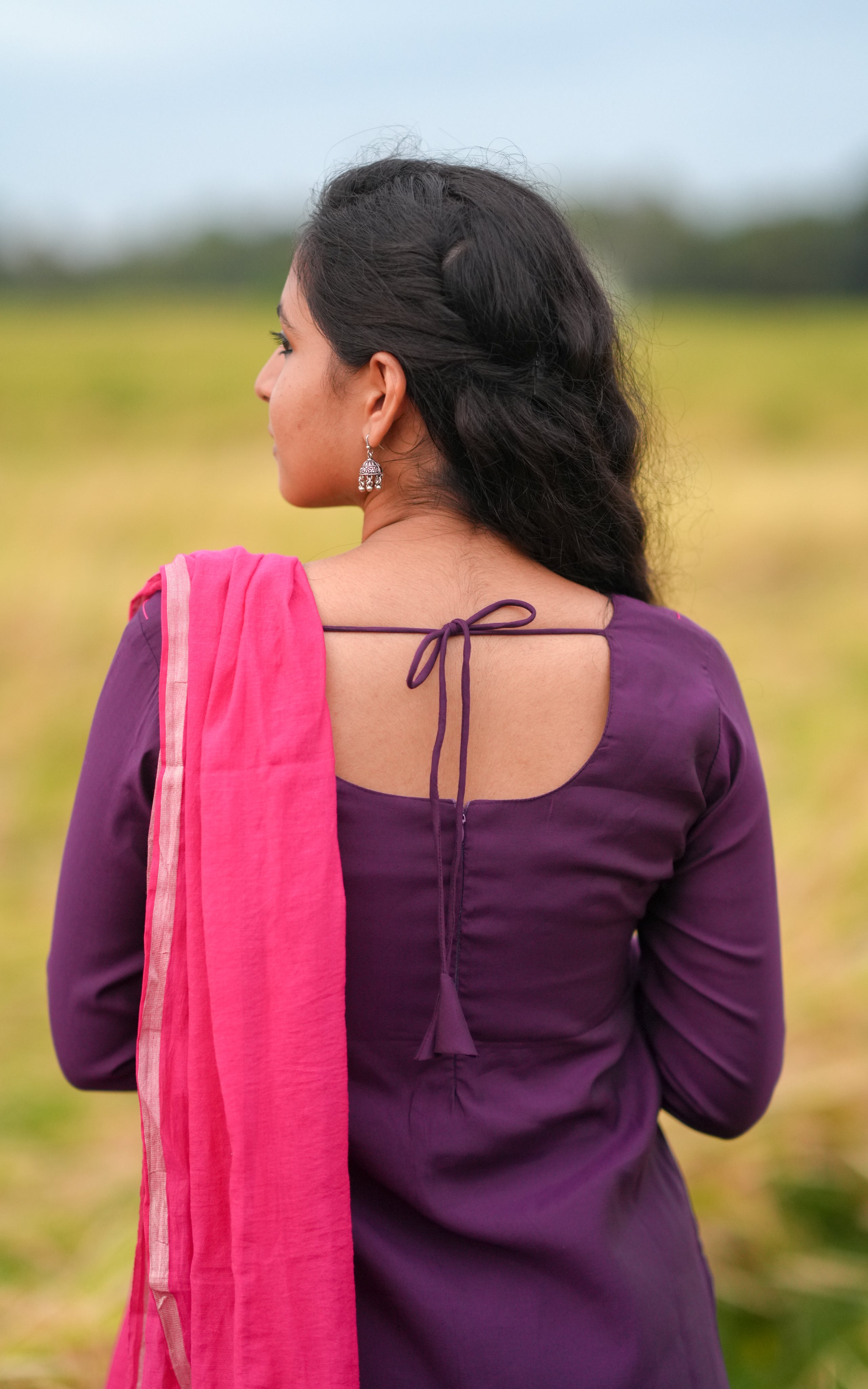 Full outfit recreation of Geetha’s traditional look from the song Yaaro En Nenjai Thindiyathu