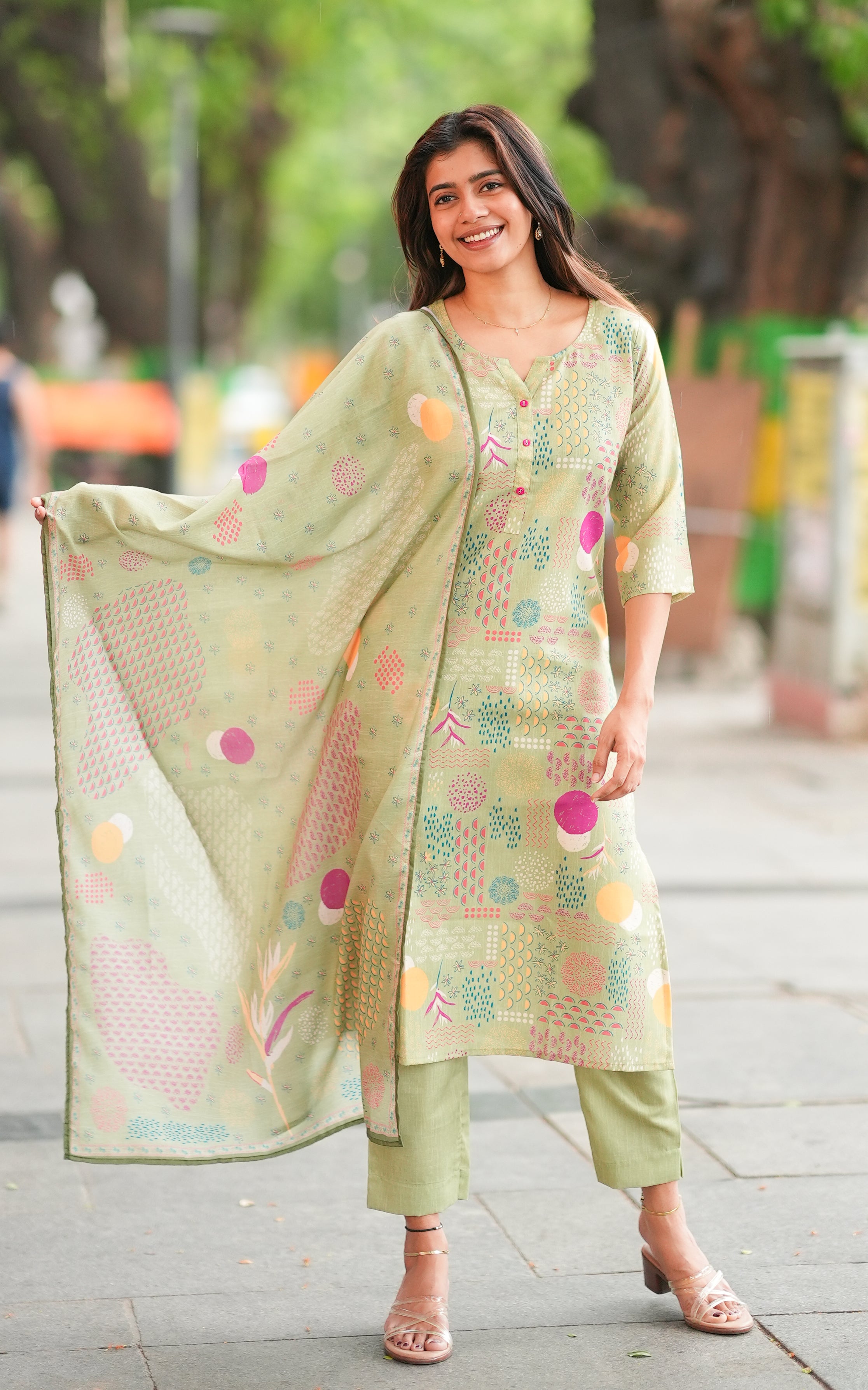 Keshini B (Kurti+Pant+Dupatta)