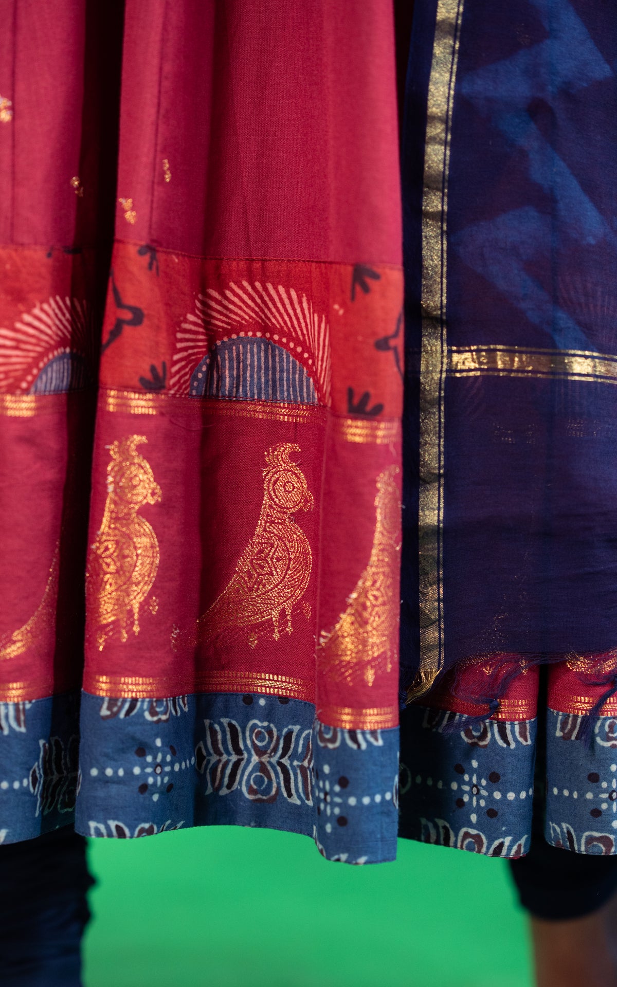 Vintage Vizha Paingili (Kurti+Dupatta)