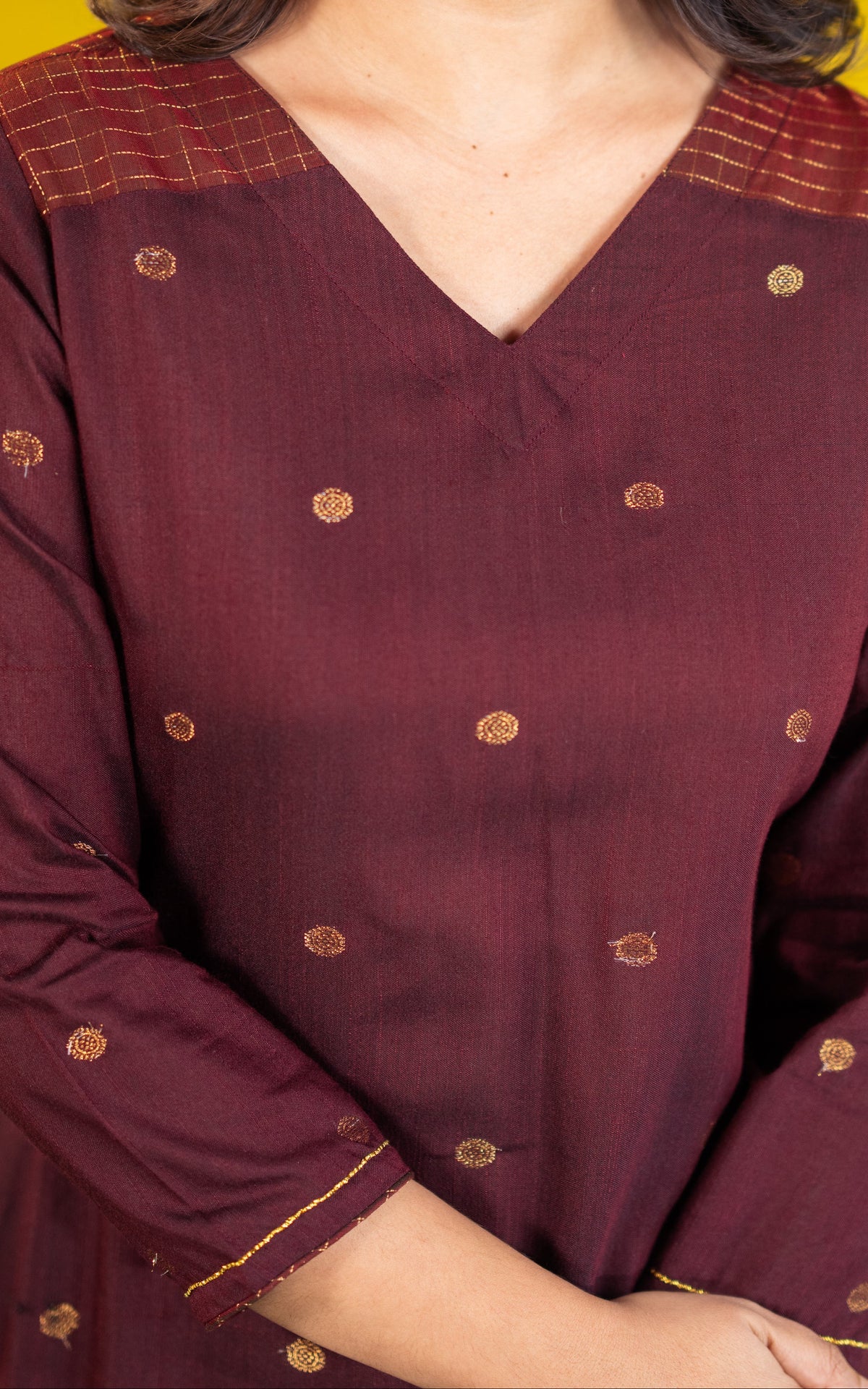 Rudra Mayil Border Coffee Brown