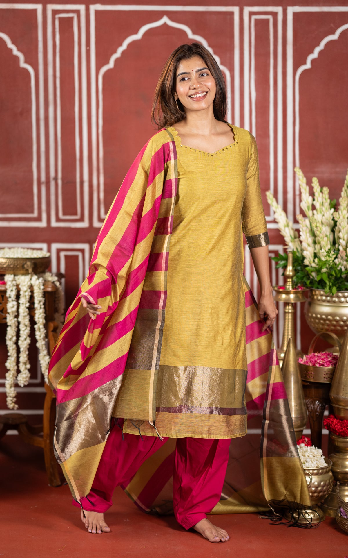Retro Colors Naseema B (Kurti+Dupatta)