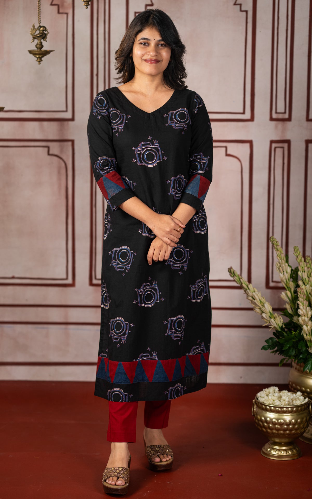 Clicks and Flash (Kurti+Dupatta)