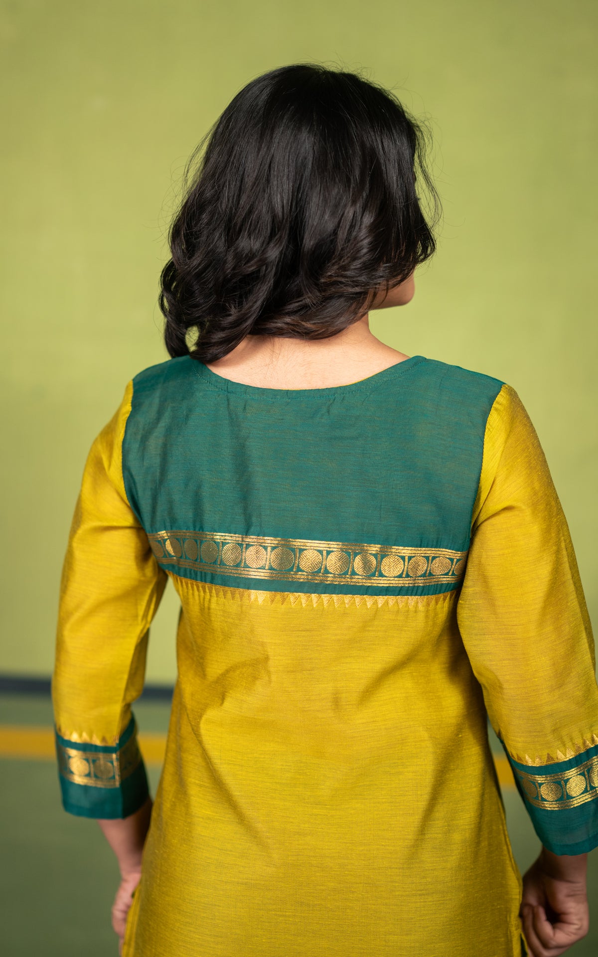 Retro Specials A (Kurti+Dupatta)