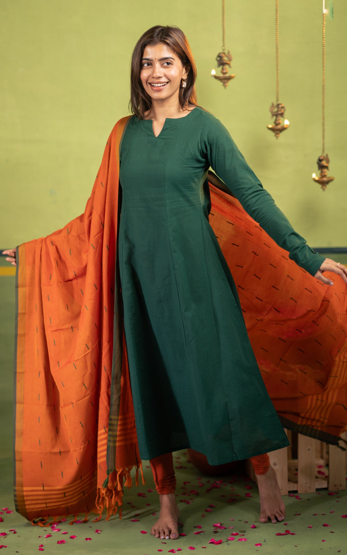 Kadhalar Dhinam Festive B (Kurti+Dupatta)