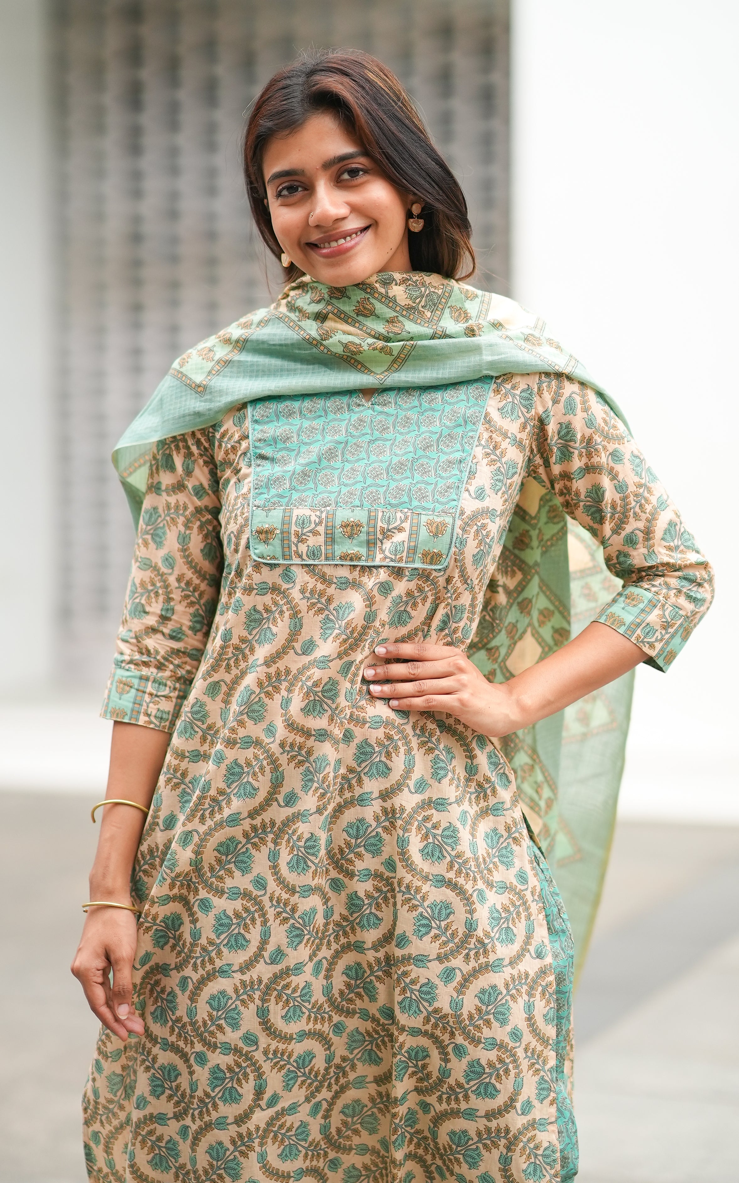 Jenisha B (Kurti+Pant+Dupatta)