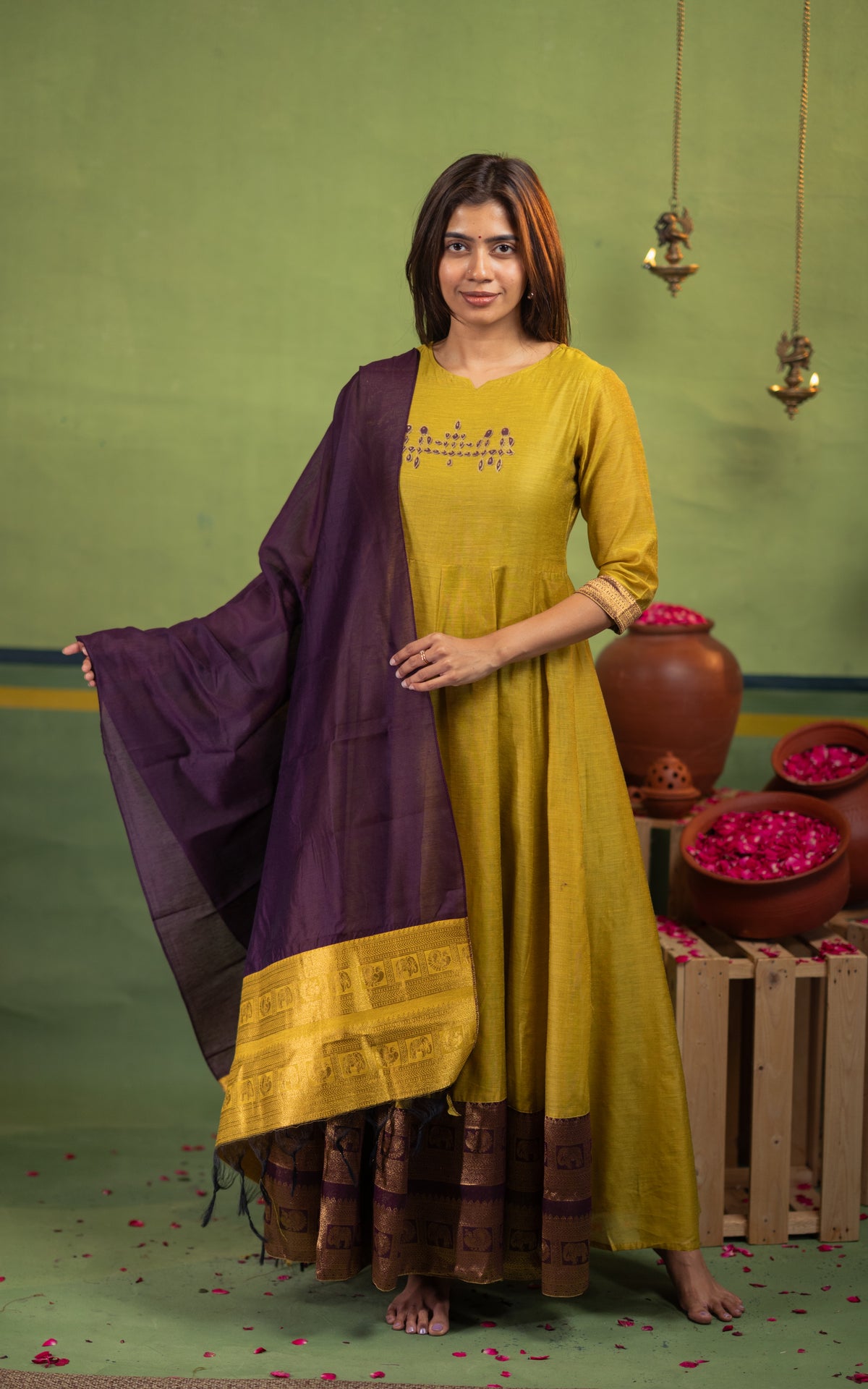 Vintage Vizha Kolam B (Kurti+Dupatta)