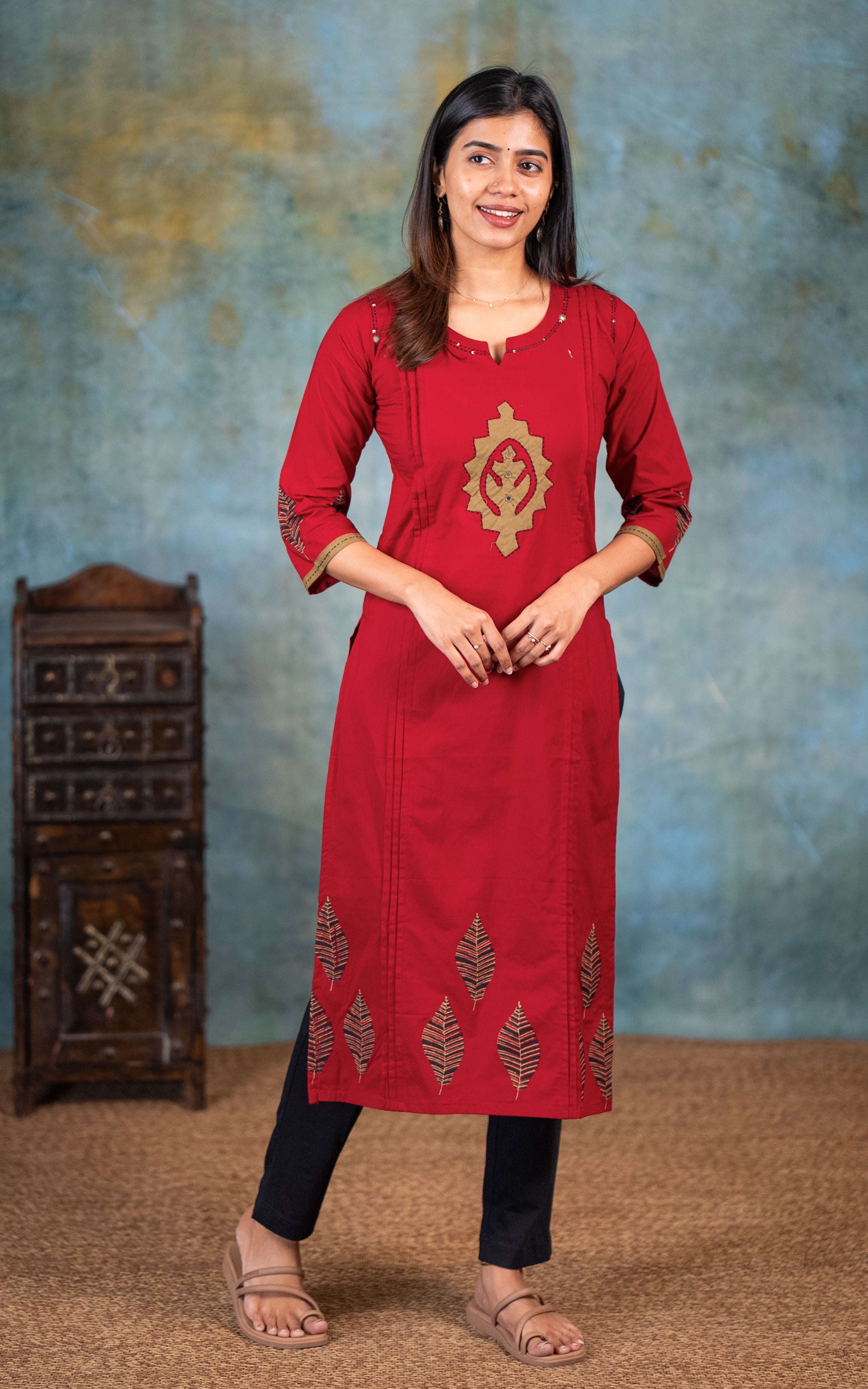 Ilayanila Maroon