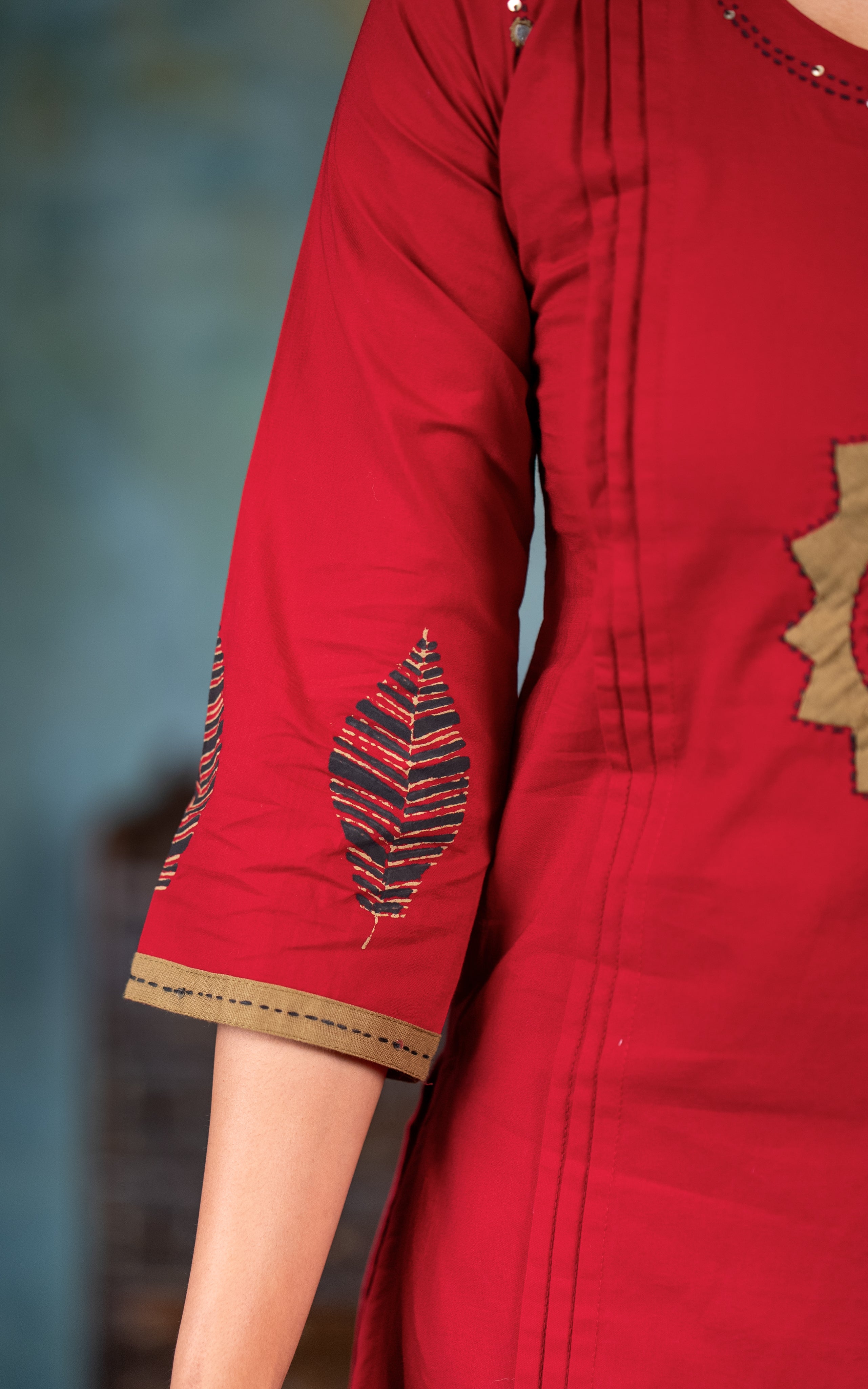 Ilayanila Maroon