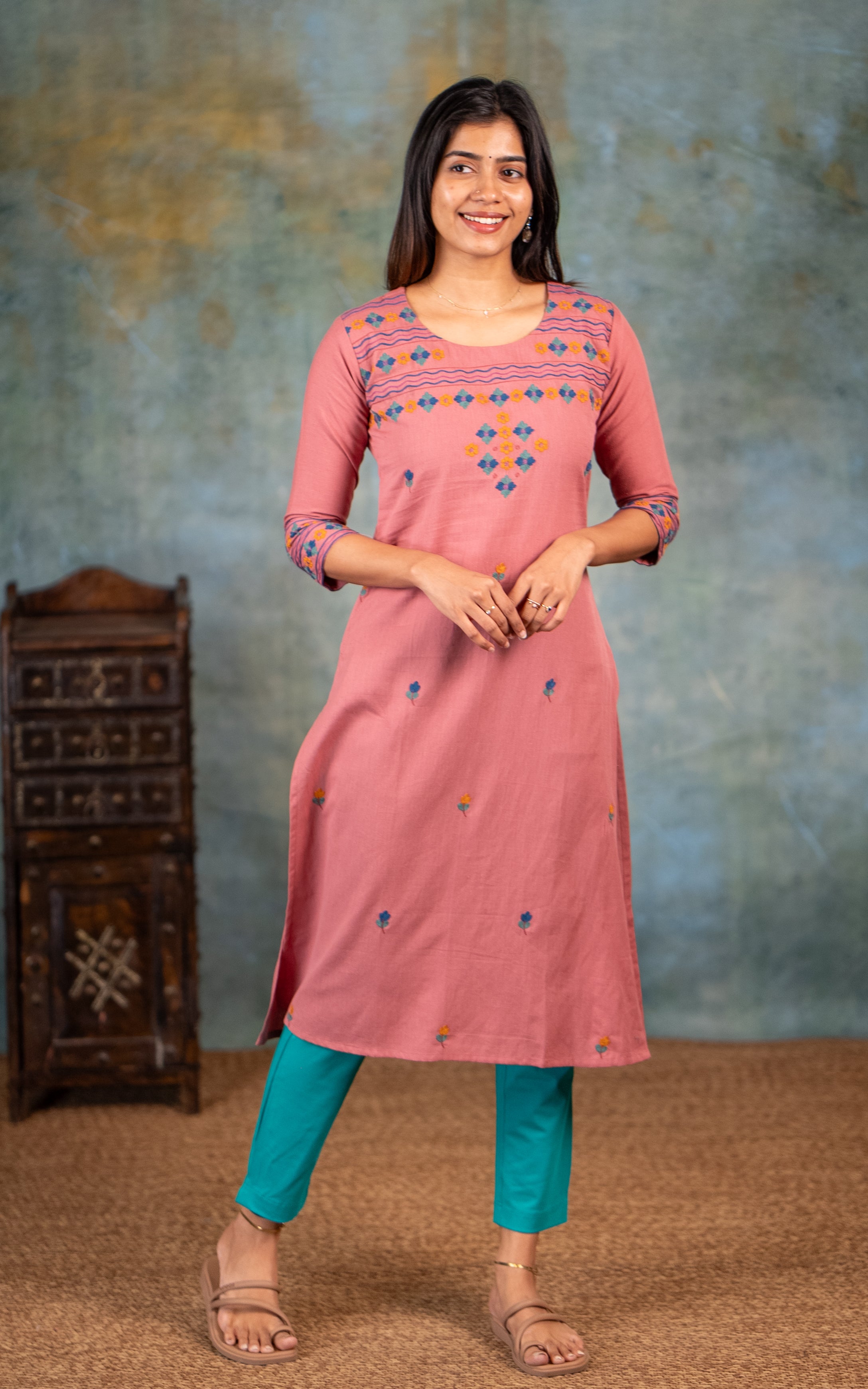 Lashitha Pink
