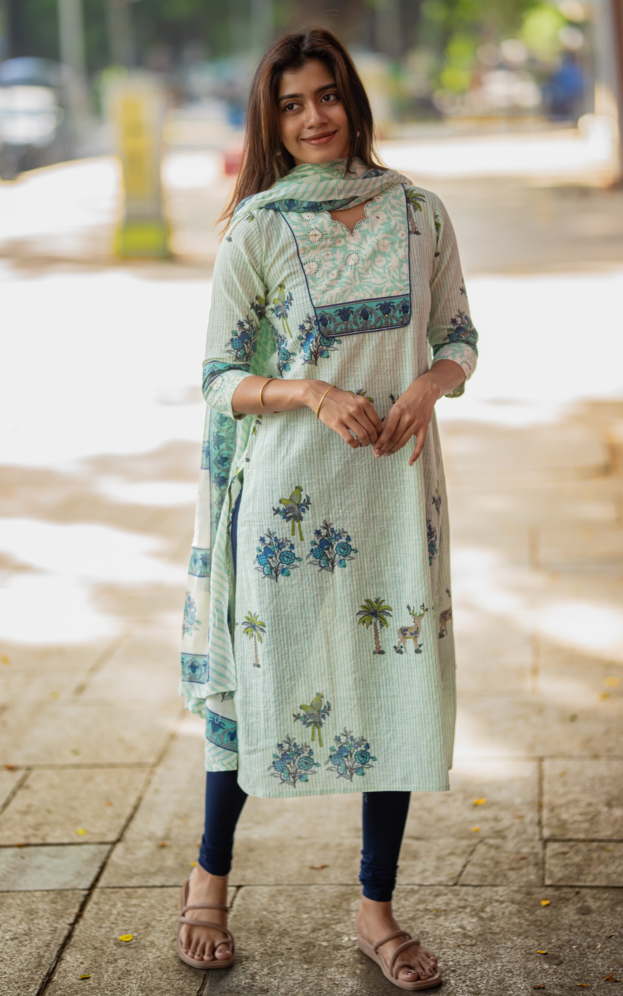 Charumalar A (Kurti+Dupatta)