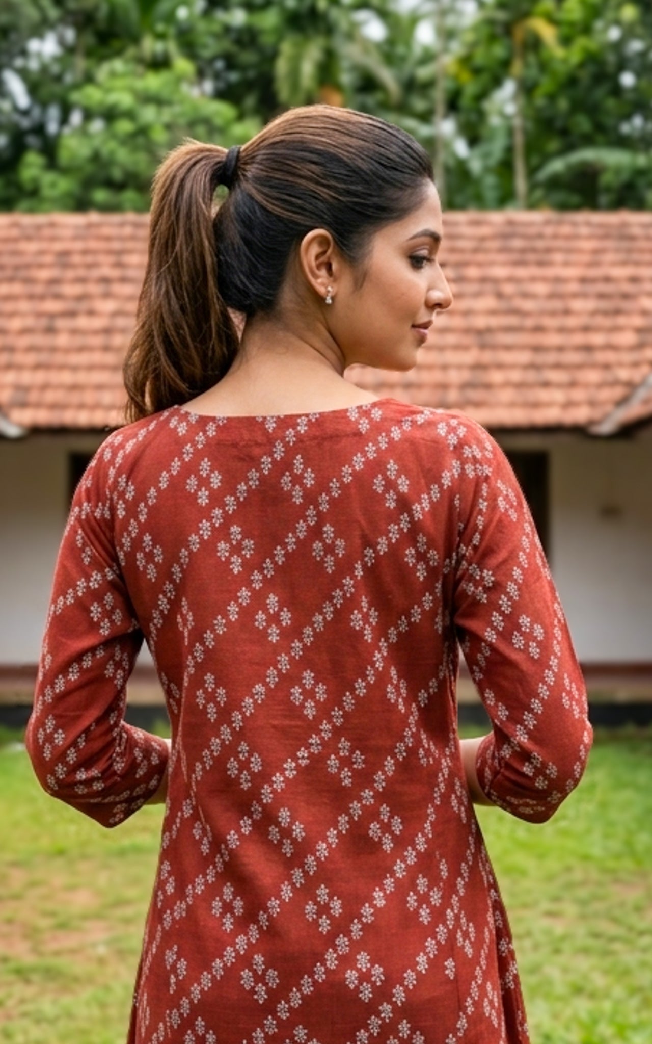 Nimita Maroon