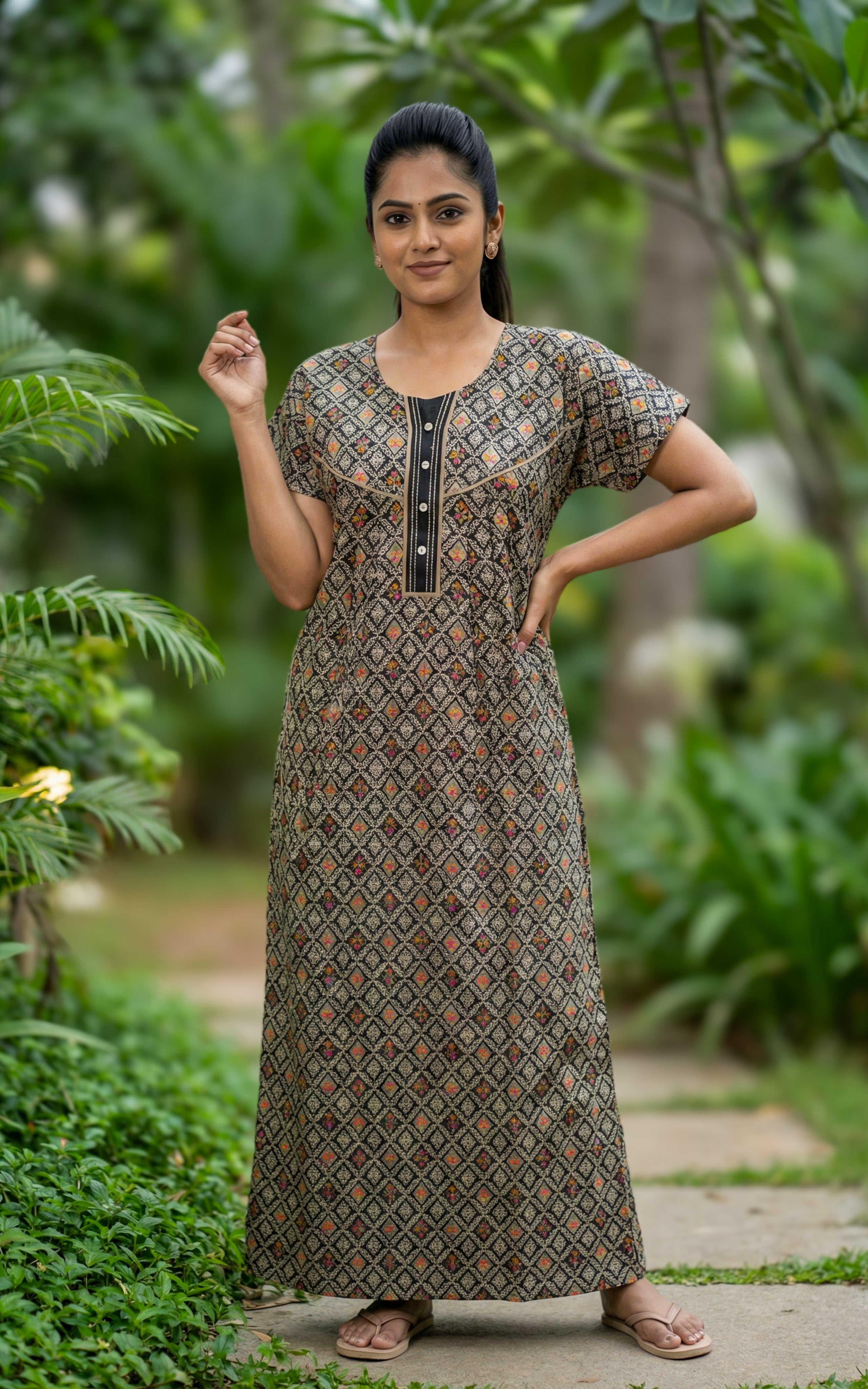 Cotton nighty with a convenient pocket
