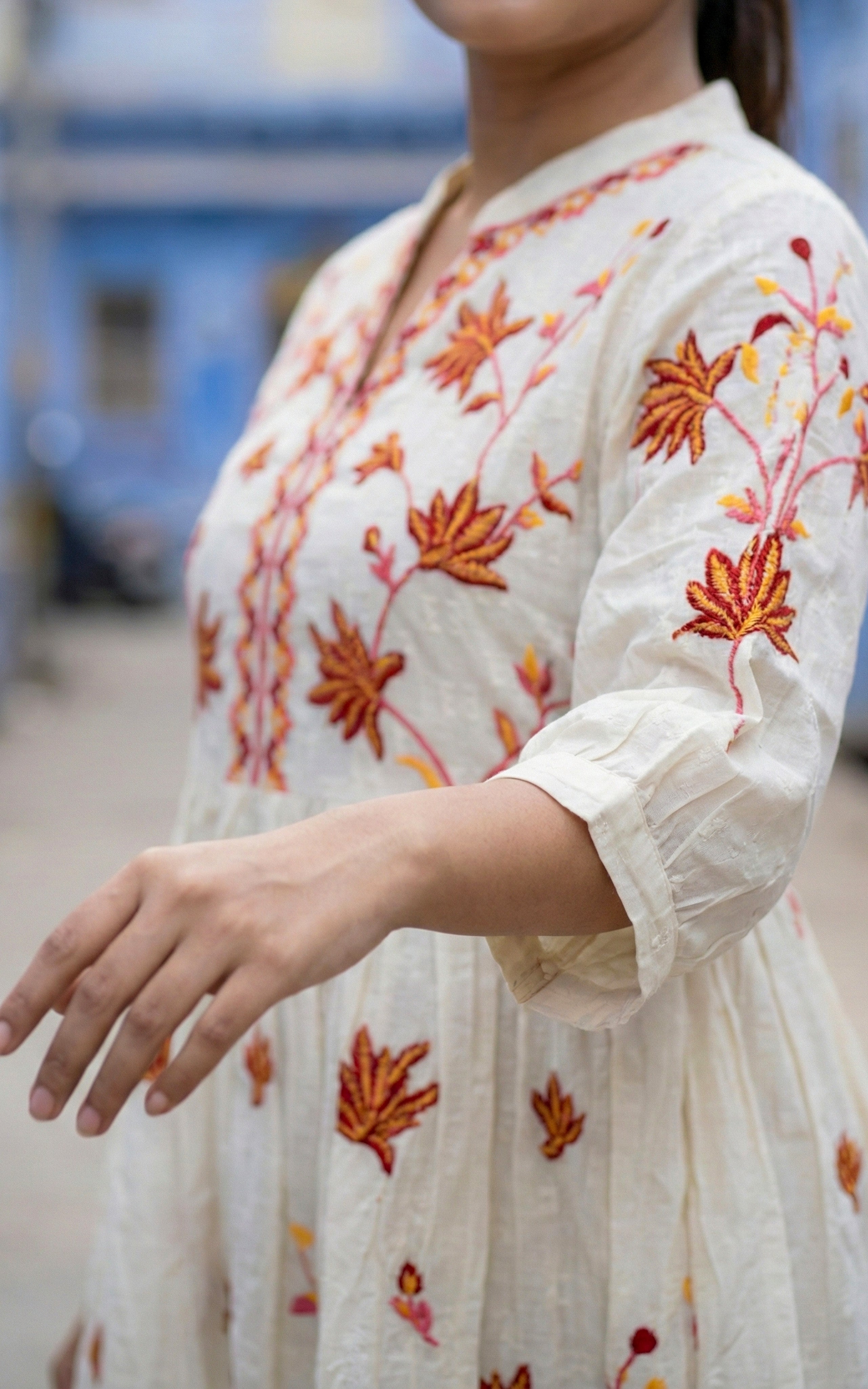 Floral embroidery short top