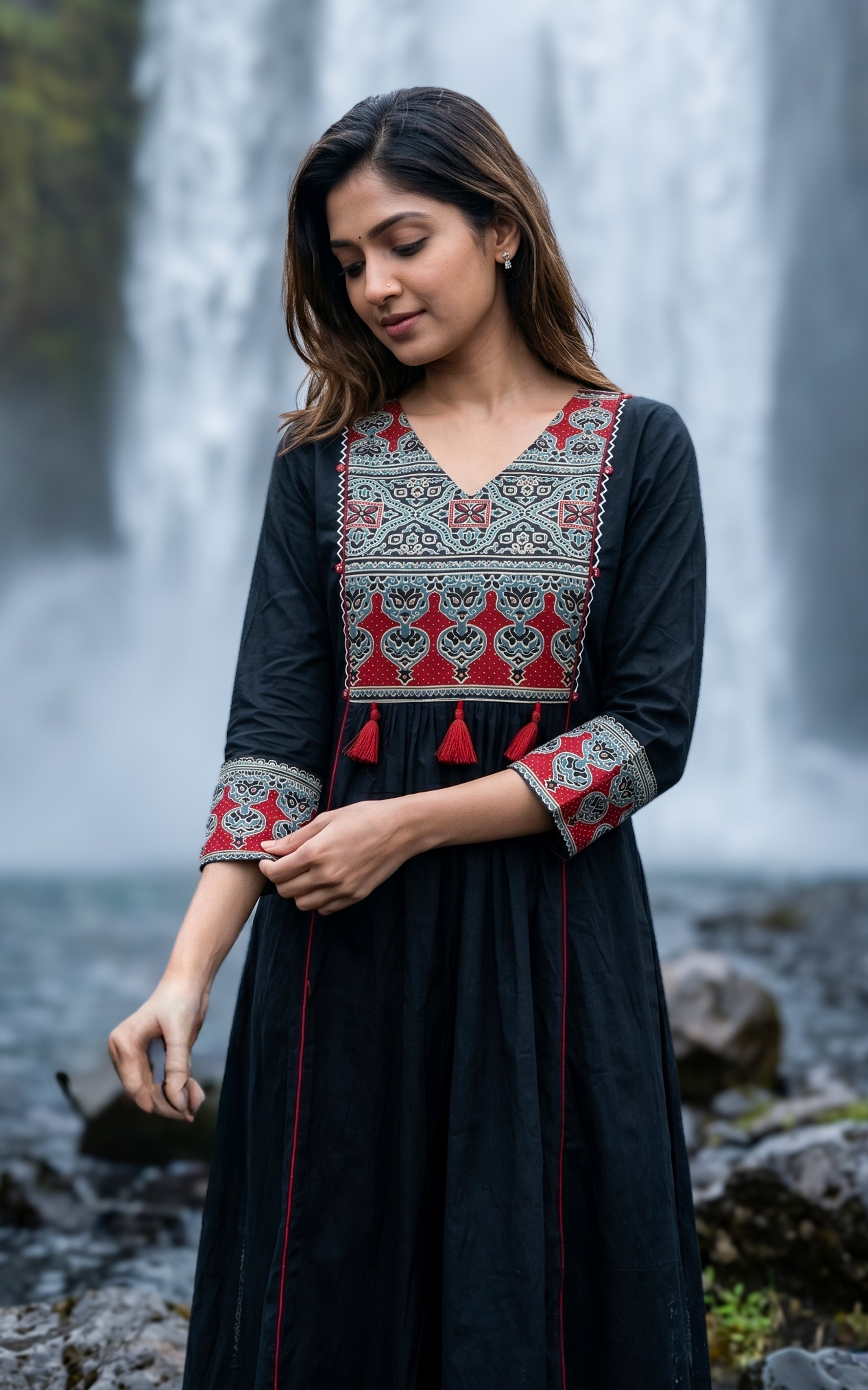 Maysna Black