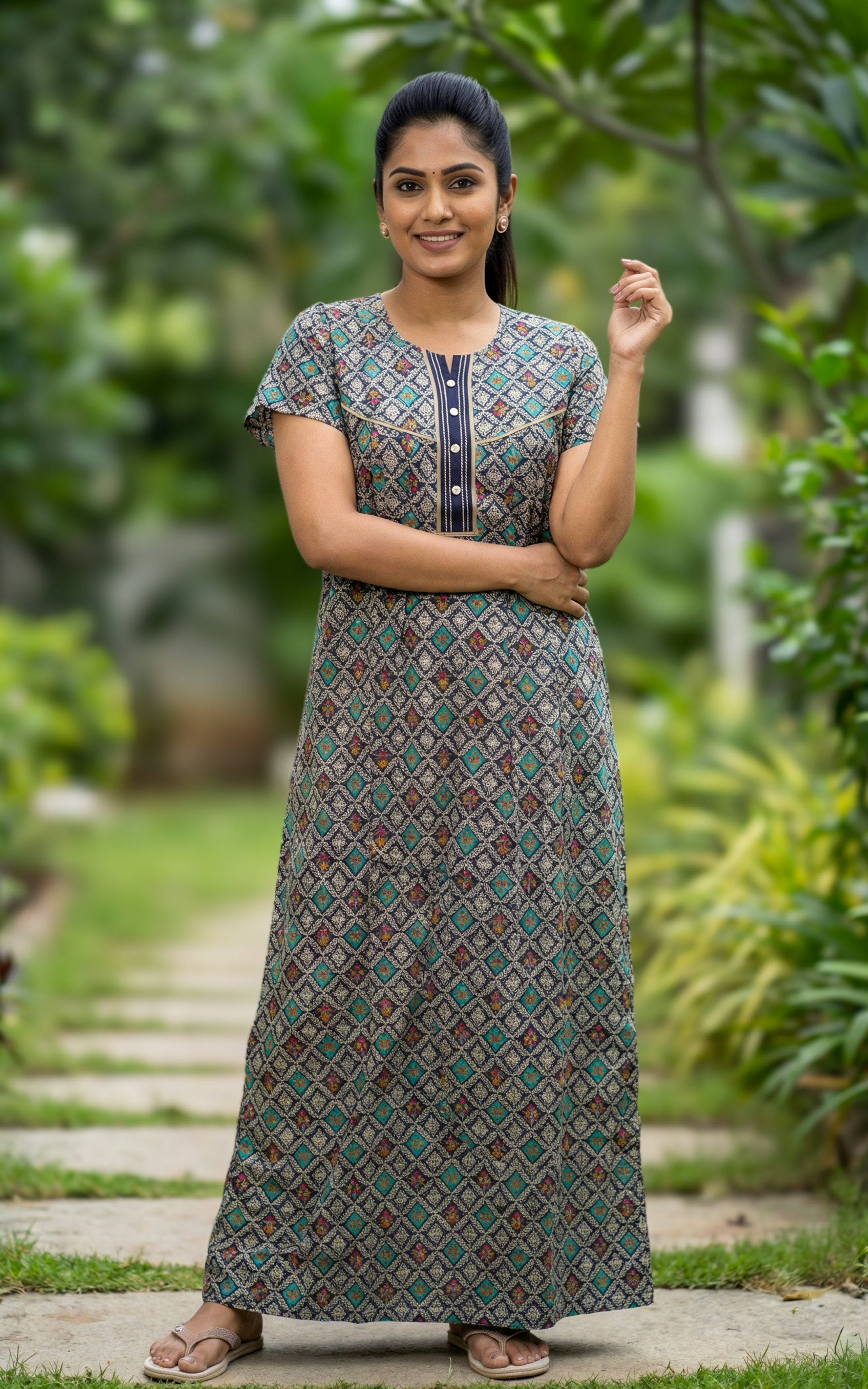 Cotton nighty with a convenient pocket