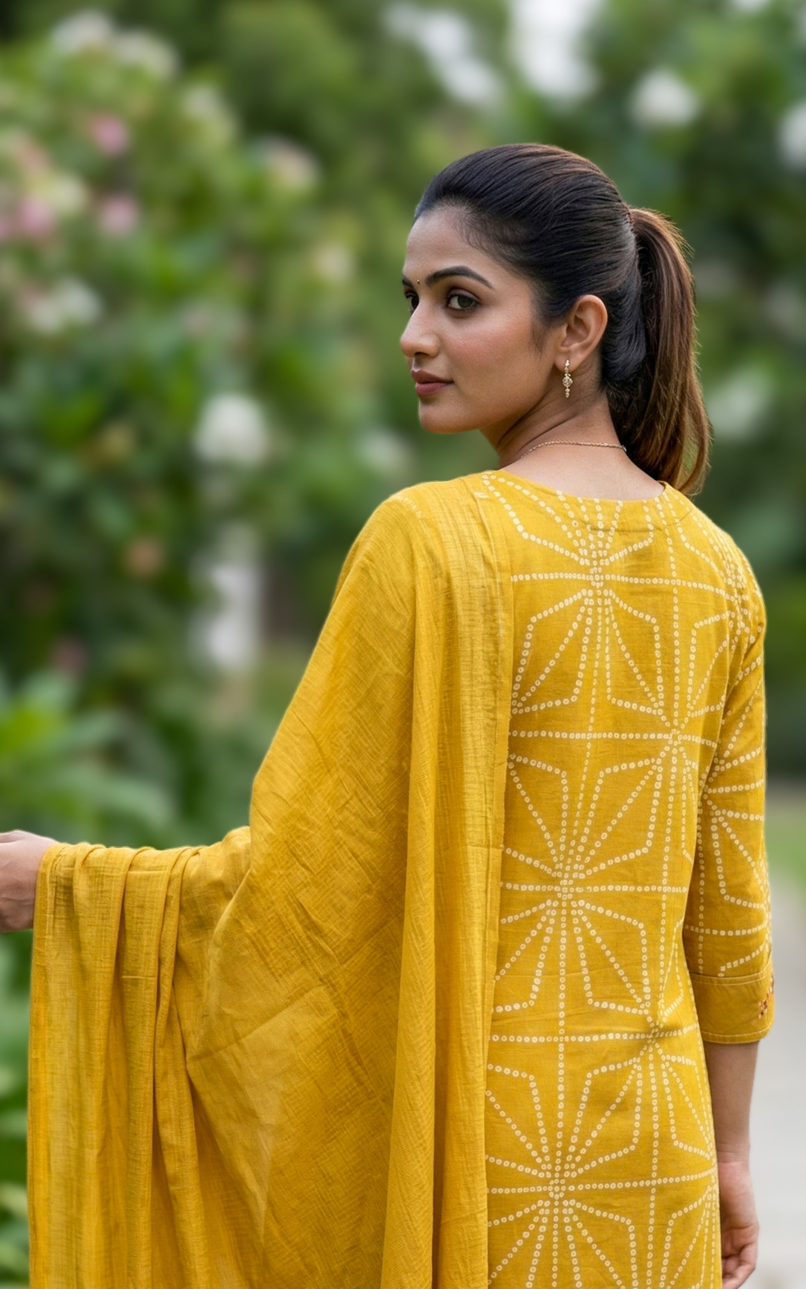 Round back neck kurti for women's