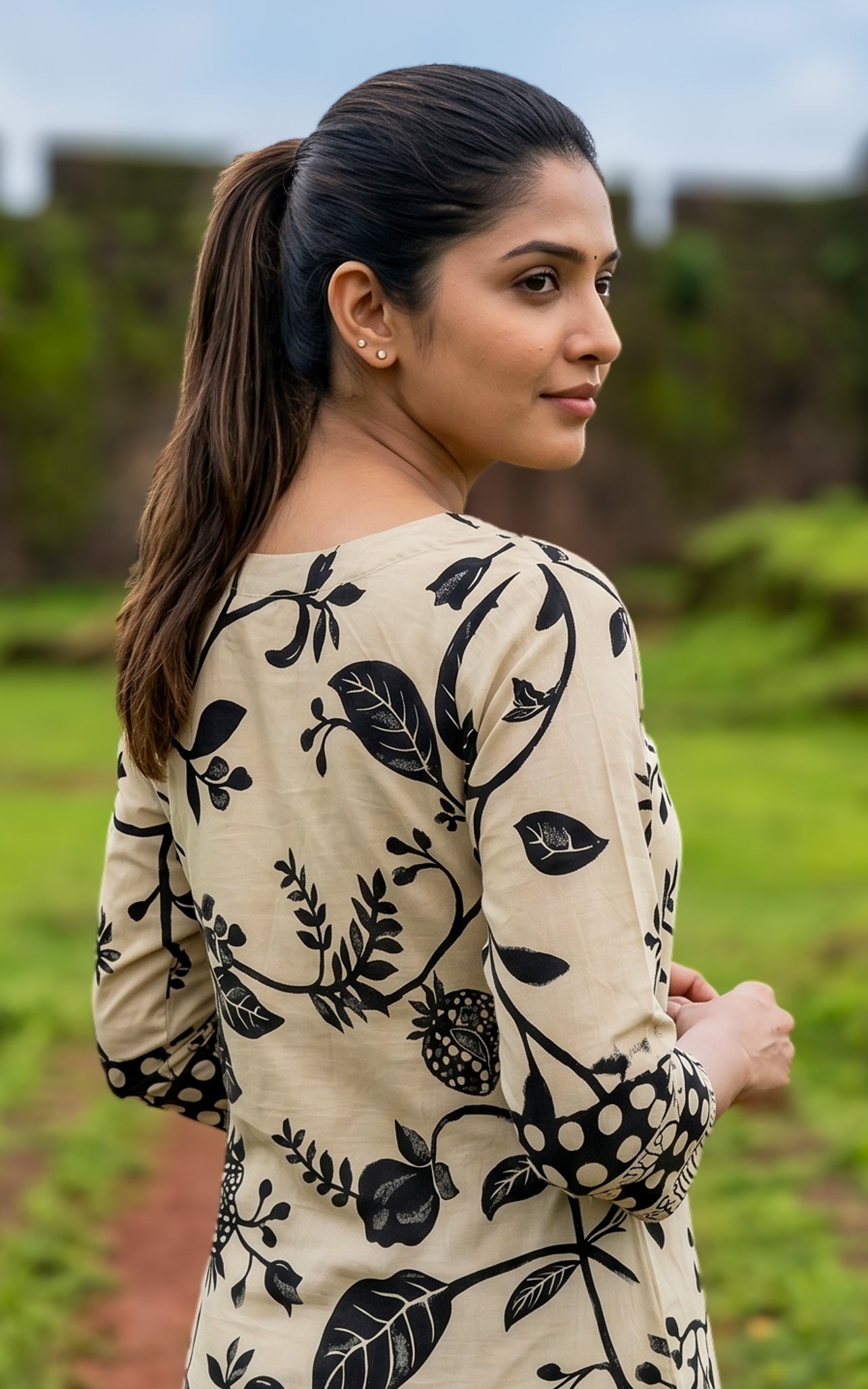 Yathisai (Kurti+Pant+Dupatta)