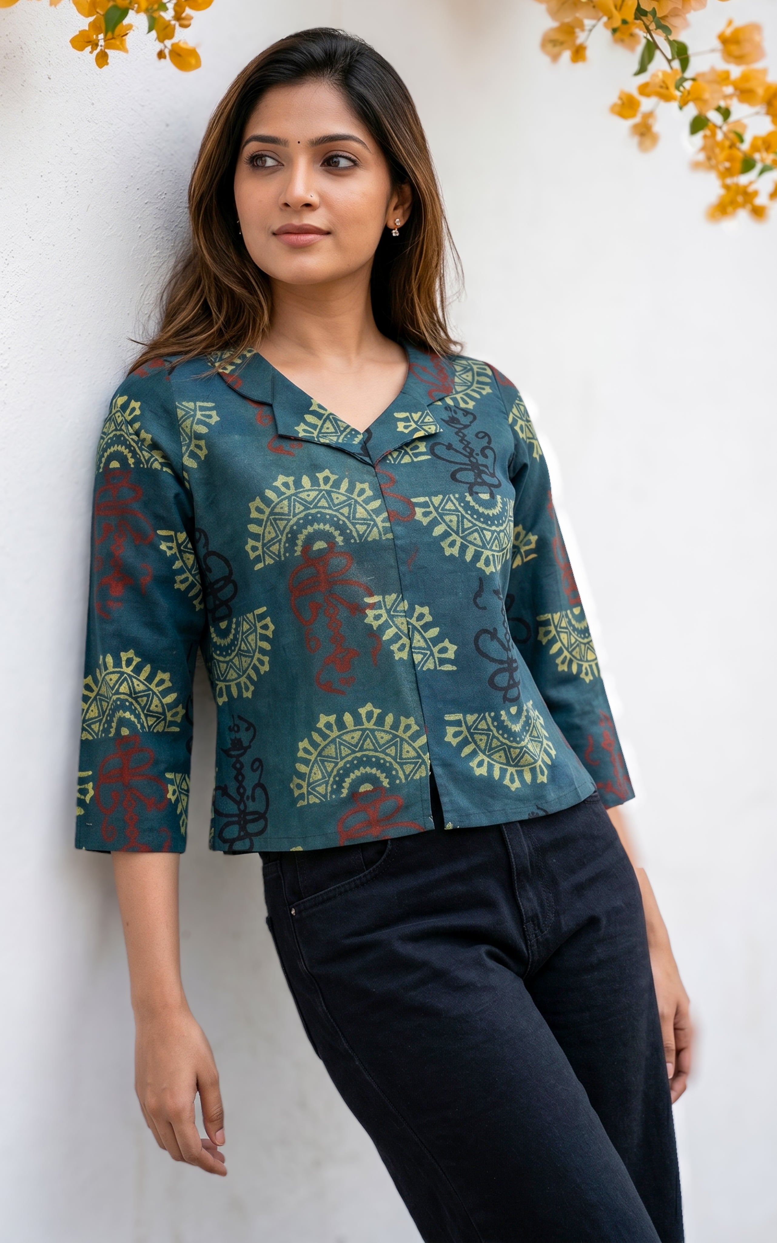 Cotton short kurti with notched collar for women