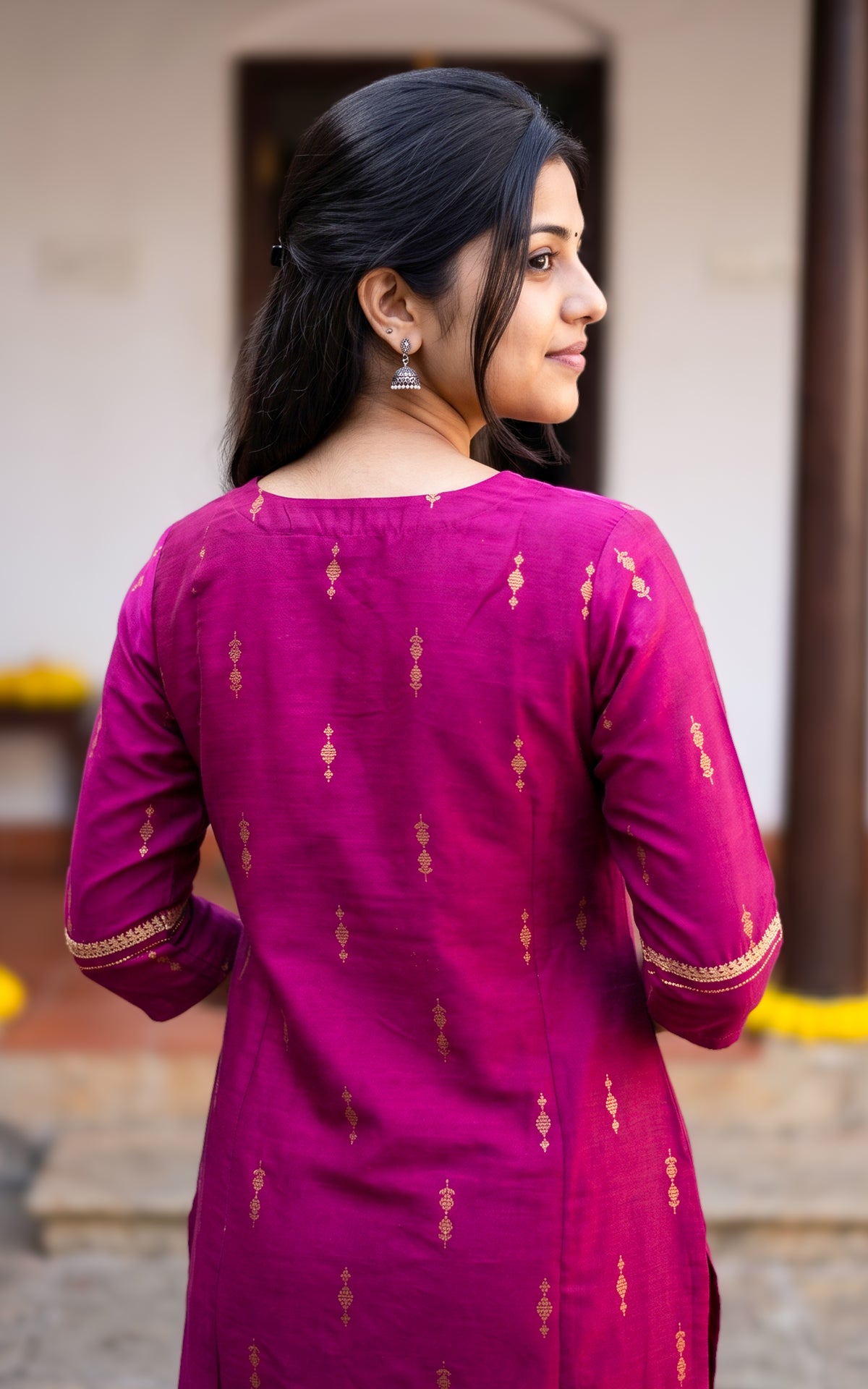 Yazhmika Magenta (Kurti+Dupatta)