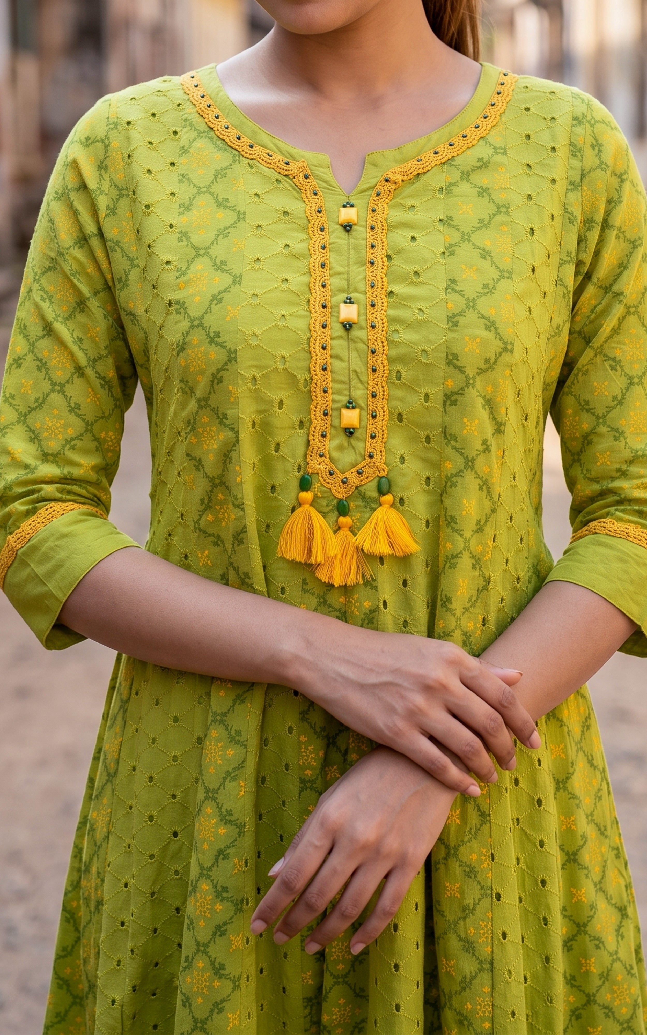 Pagal Nilavu (Kurti+Pant+Dupatta)