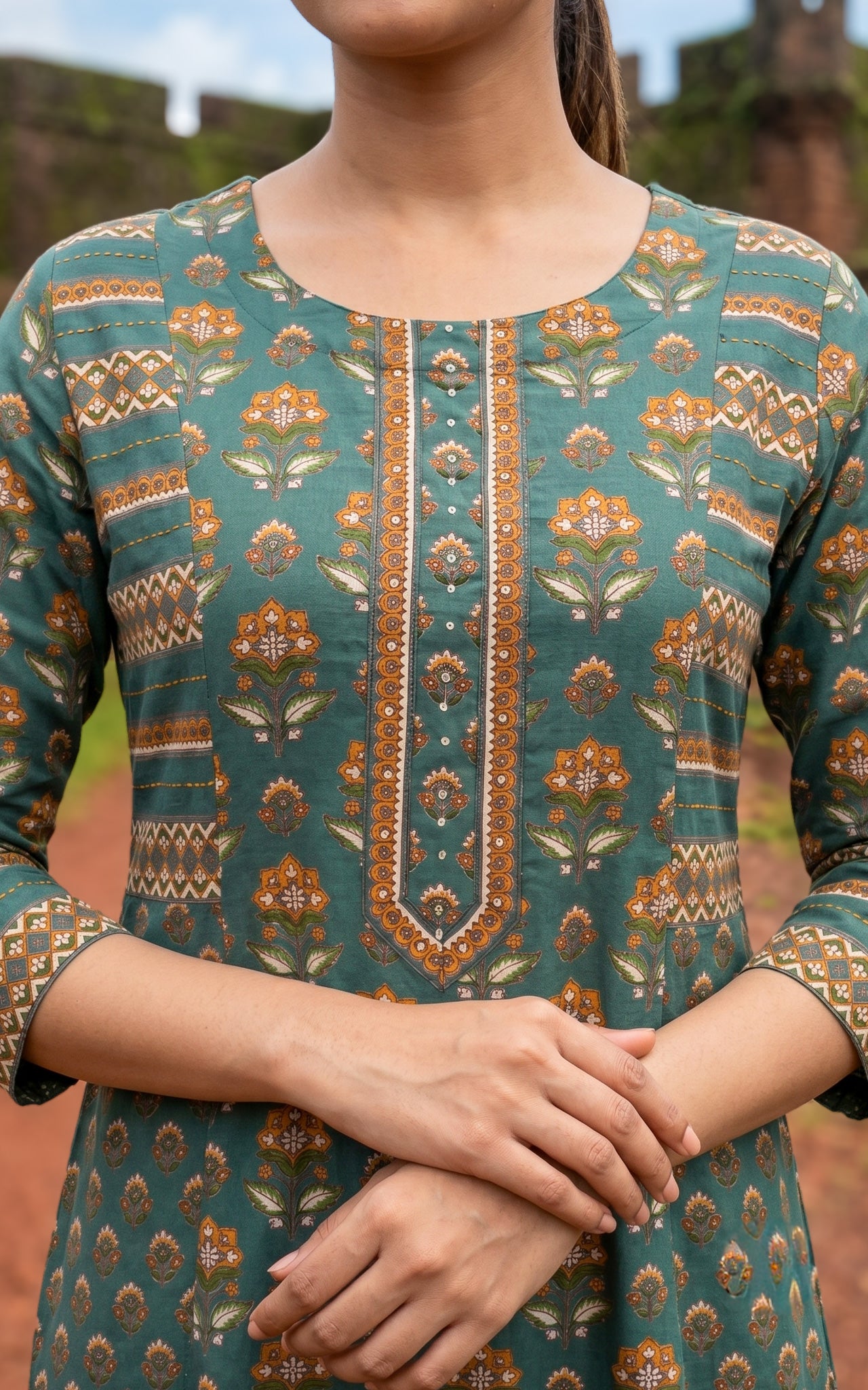 Niharika Green (Kurti+Dupatta)