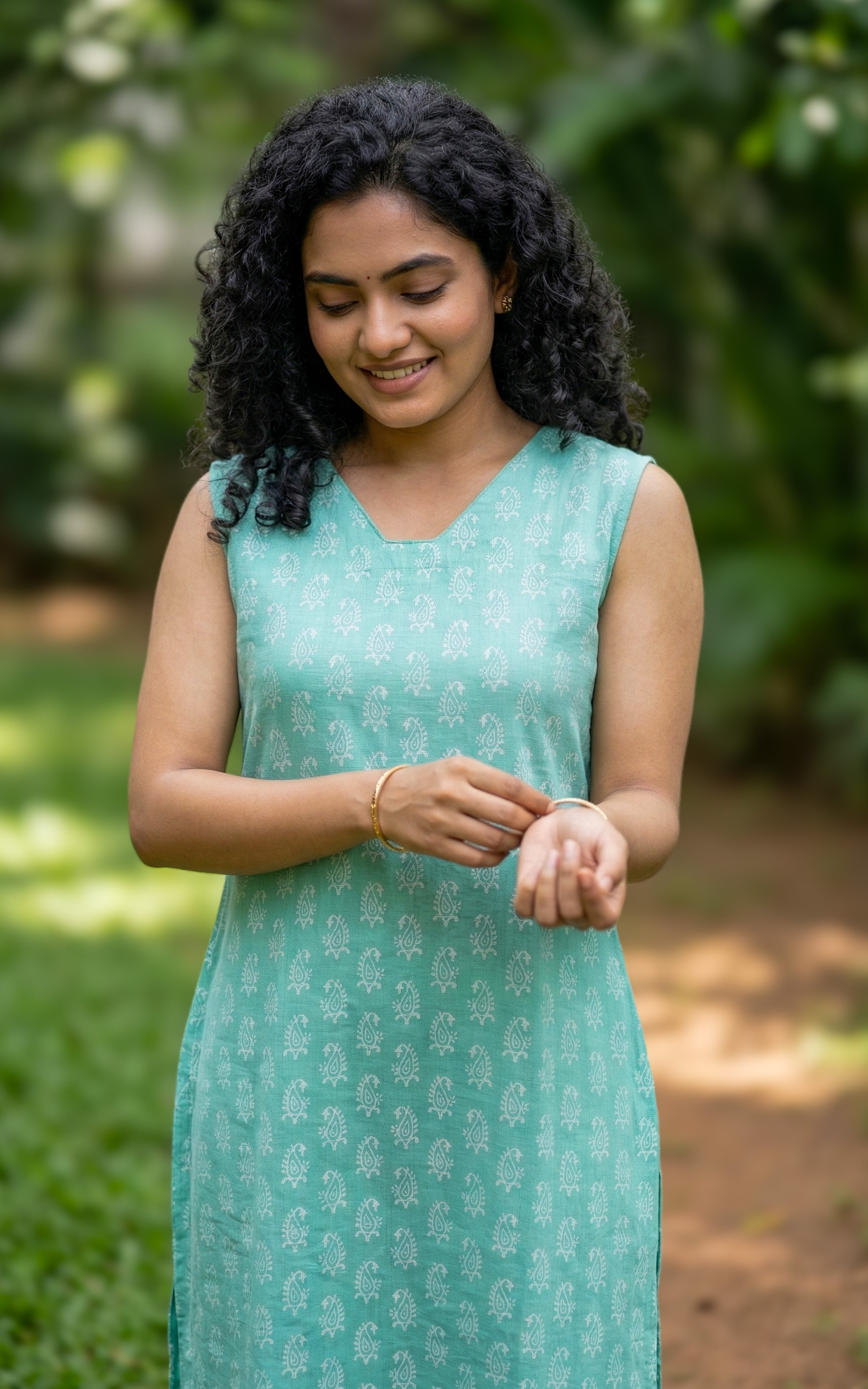 aqua blue cotton kurti daily wear
comfortable cotton slub kurti
casual printed kurti for women
soft cotton kurti for everyday wear