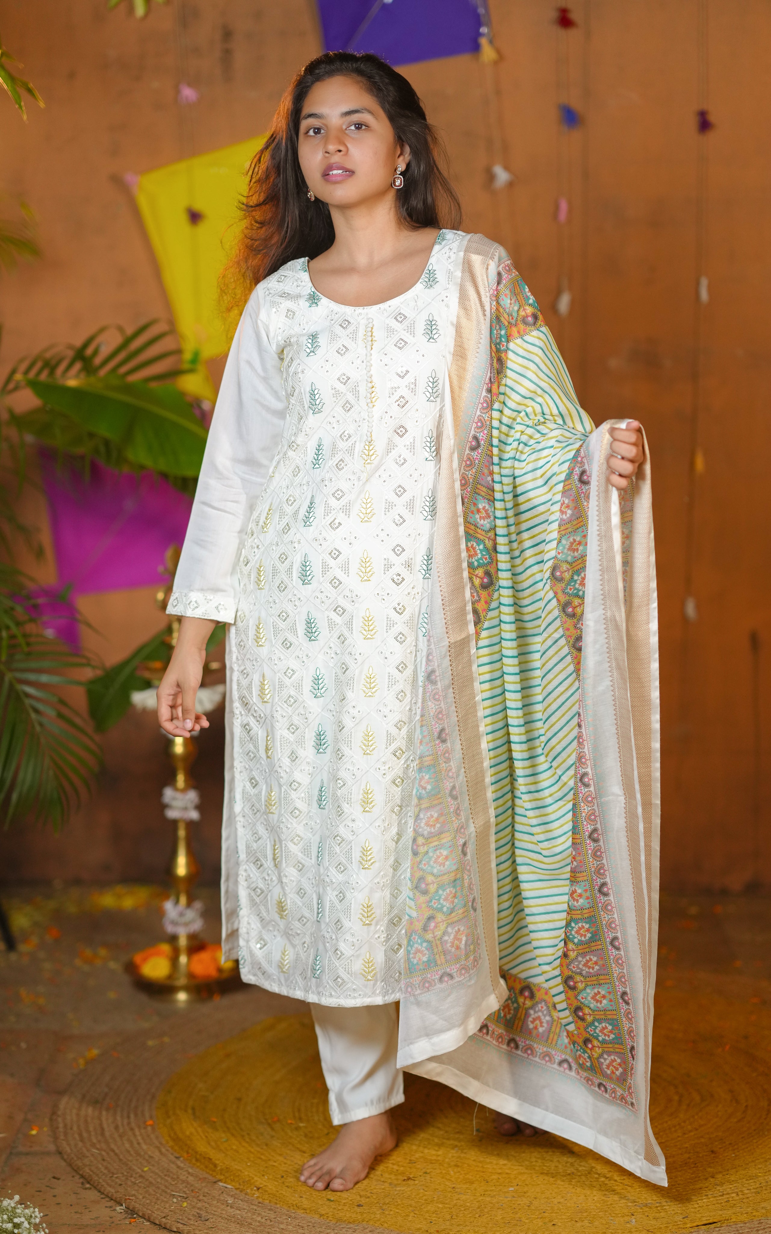 Instore - White Chanderi Embroidered Straight Cut Kurti Pant with Full Elastic Waistband & Cotton Dupatta