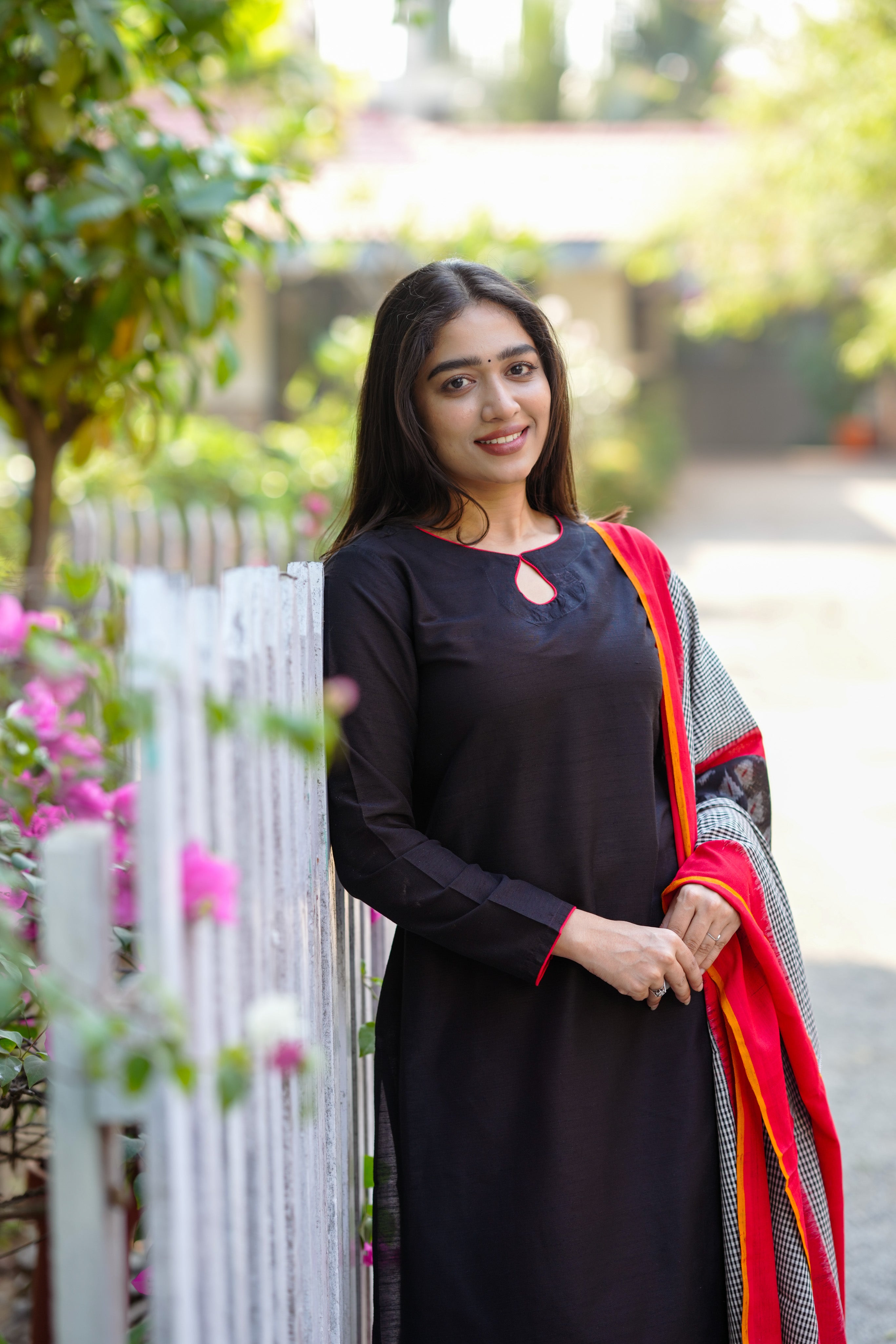 Thamizhmagal Black (Kurti+Dupatta)