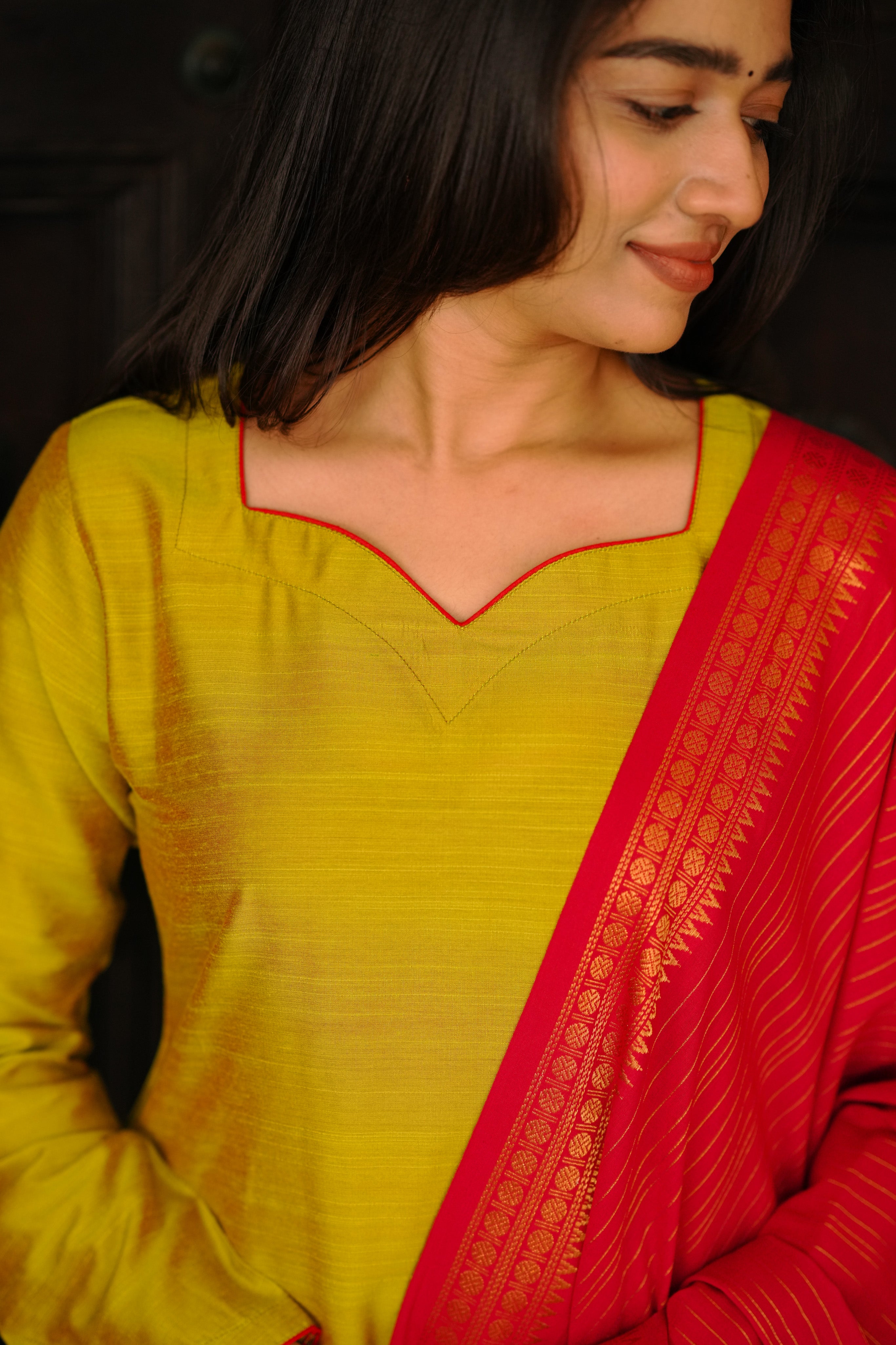 Shanmuga Priya (Kurti+Dupatta)