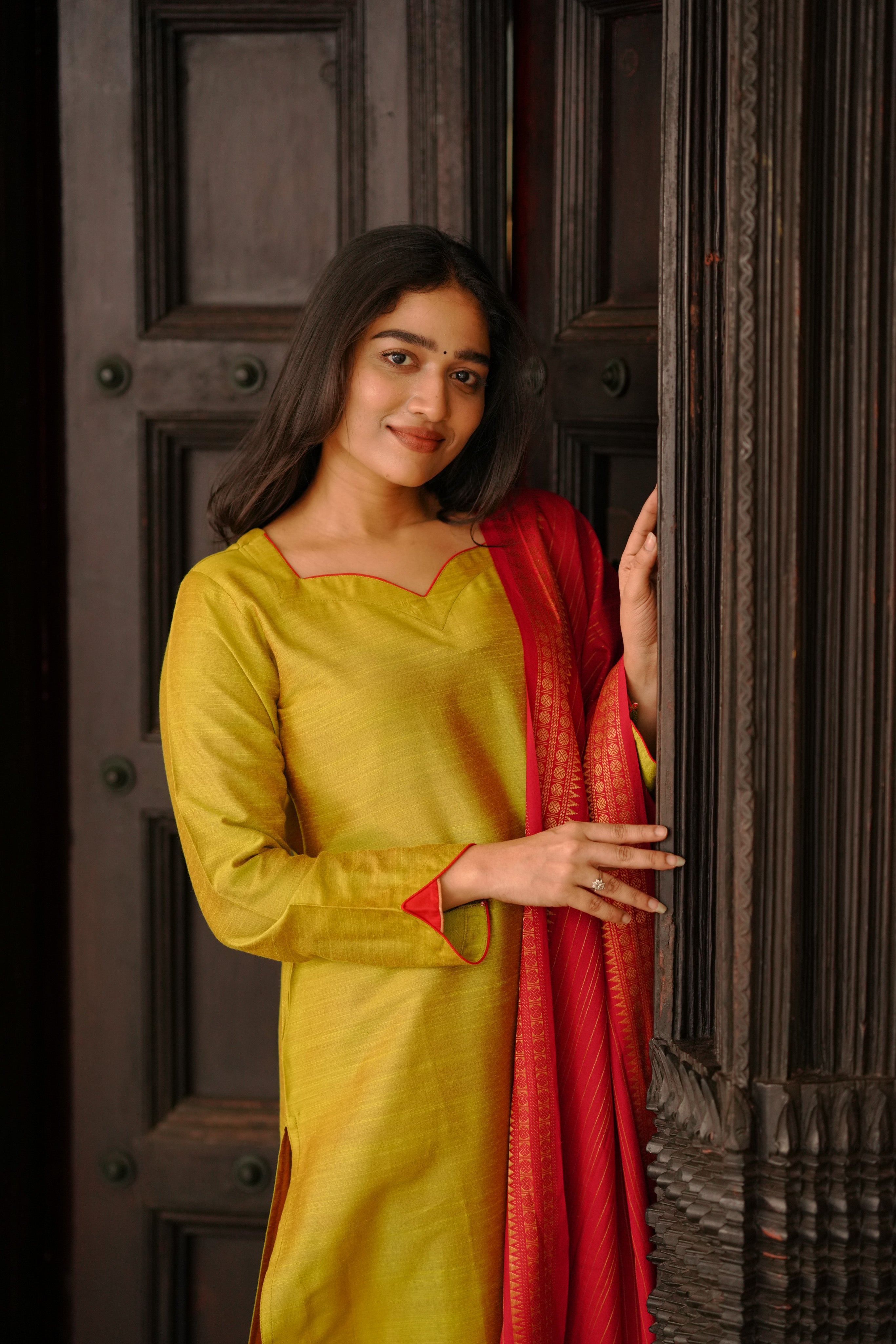 Shanmuga Priya (Kurti+Dupatta)