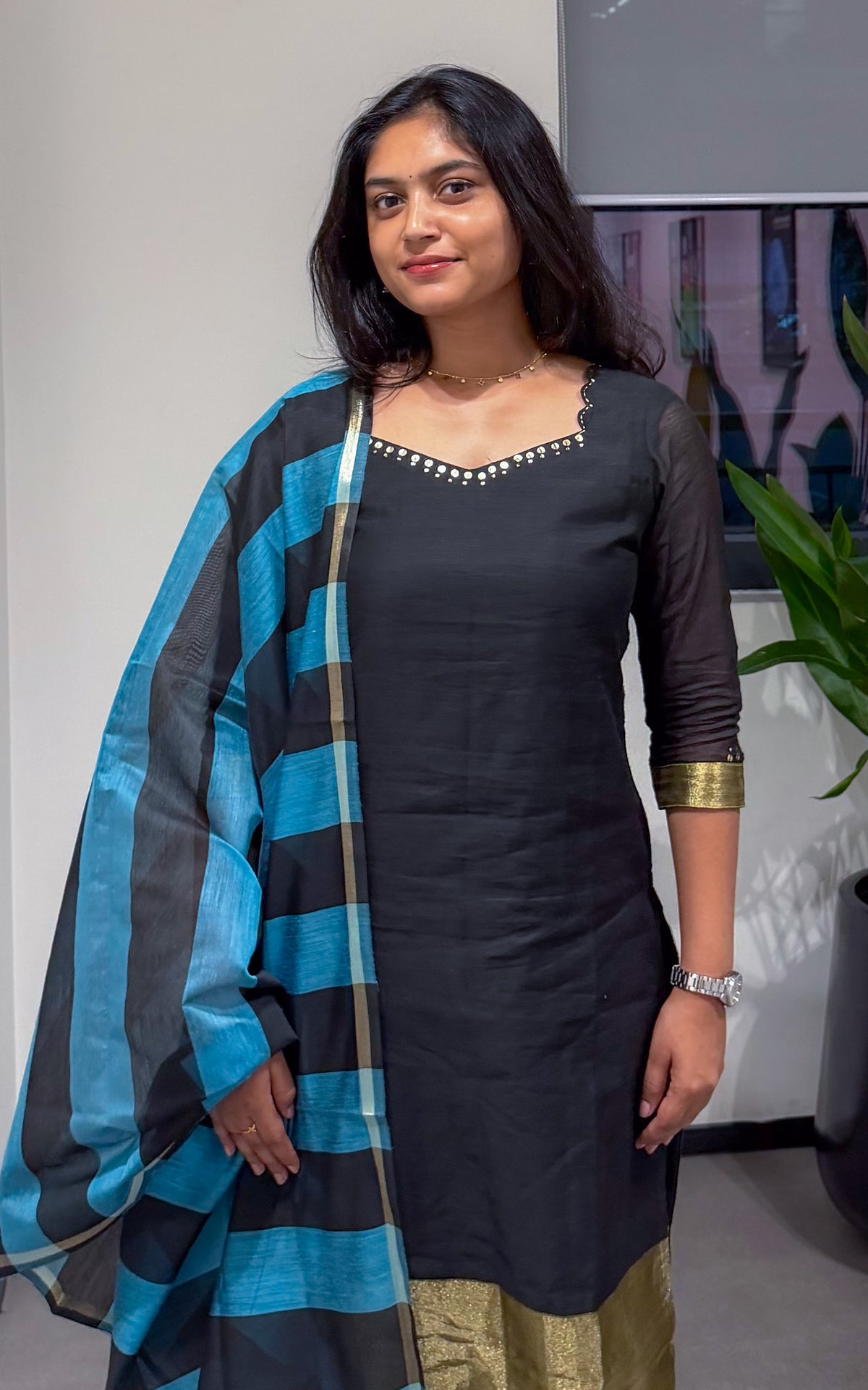 Retro Colors Naseema A (Kurti+Dupatta)