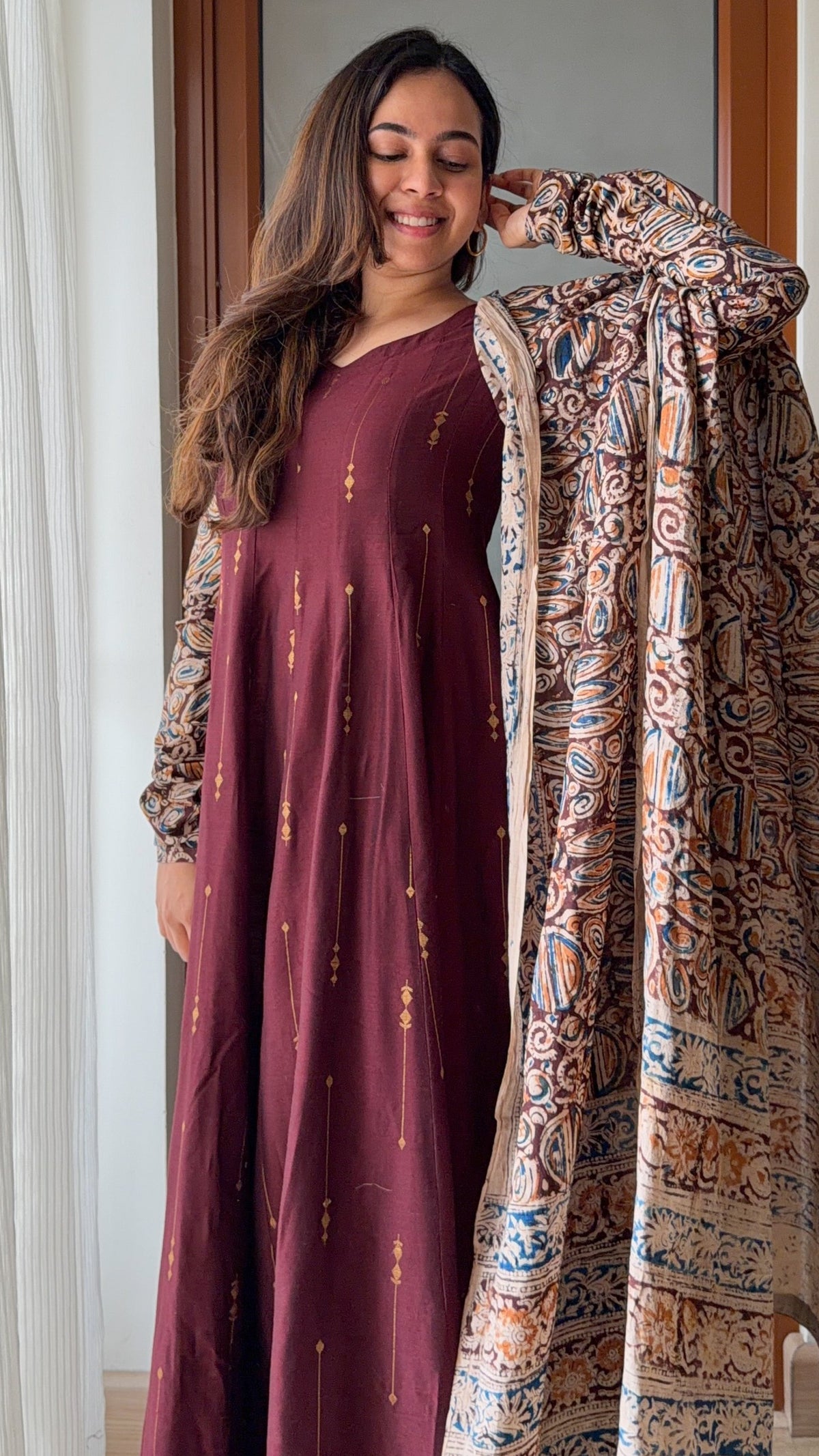 Magilarasi (Kurti+Dupatta)