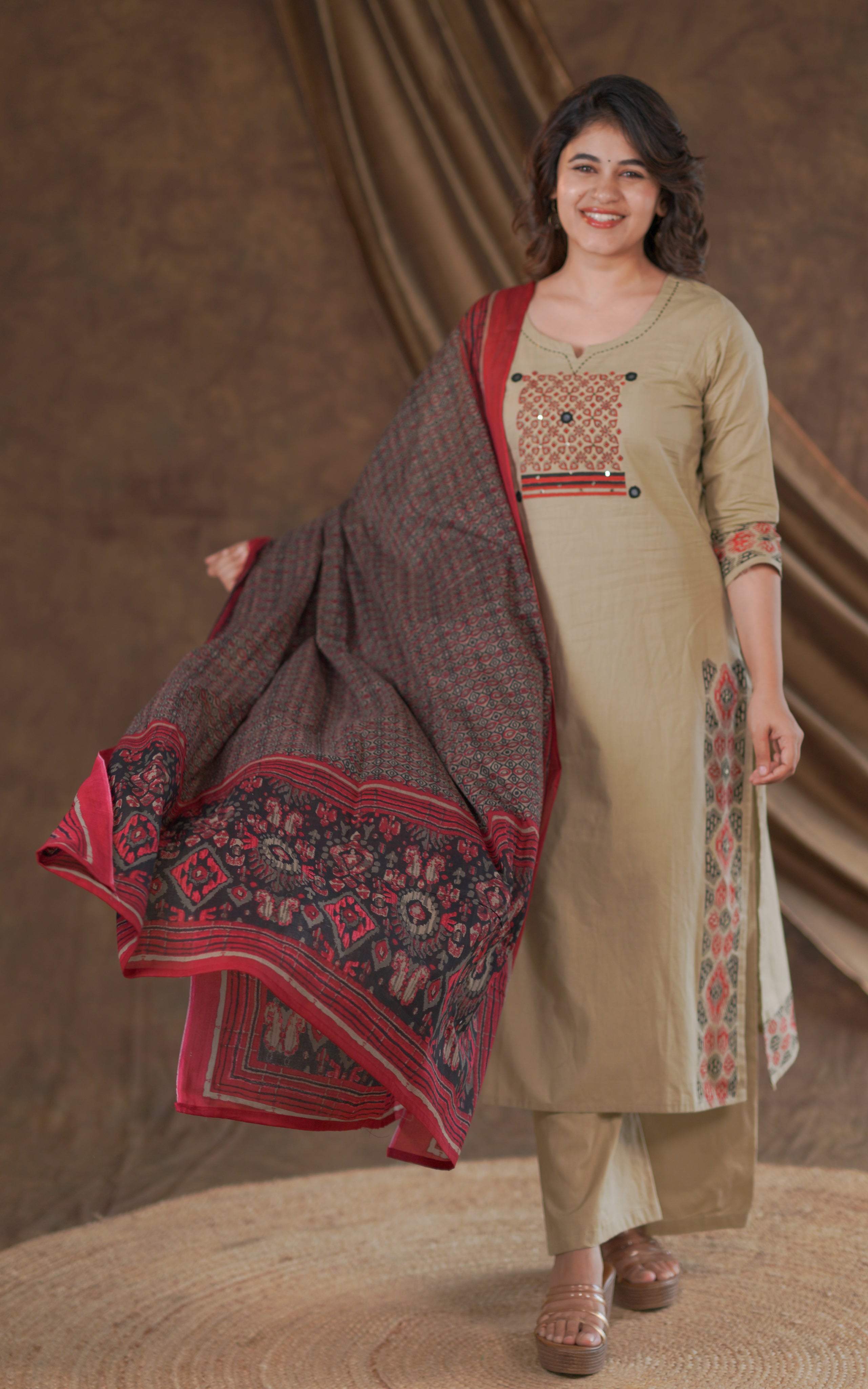 Poongovai Handblock (Kurti+Pant+Dupatta)
