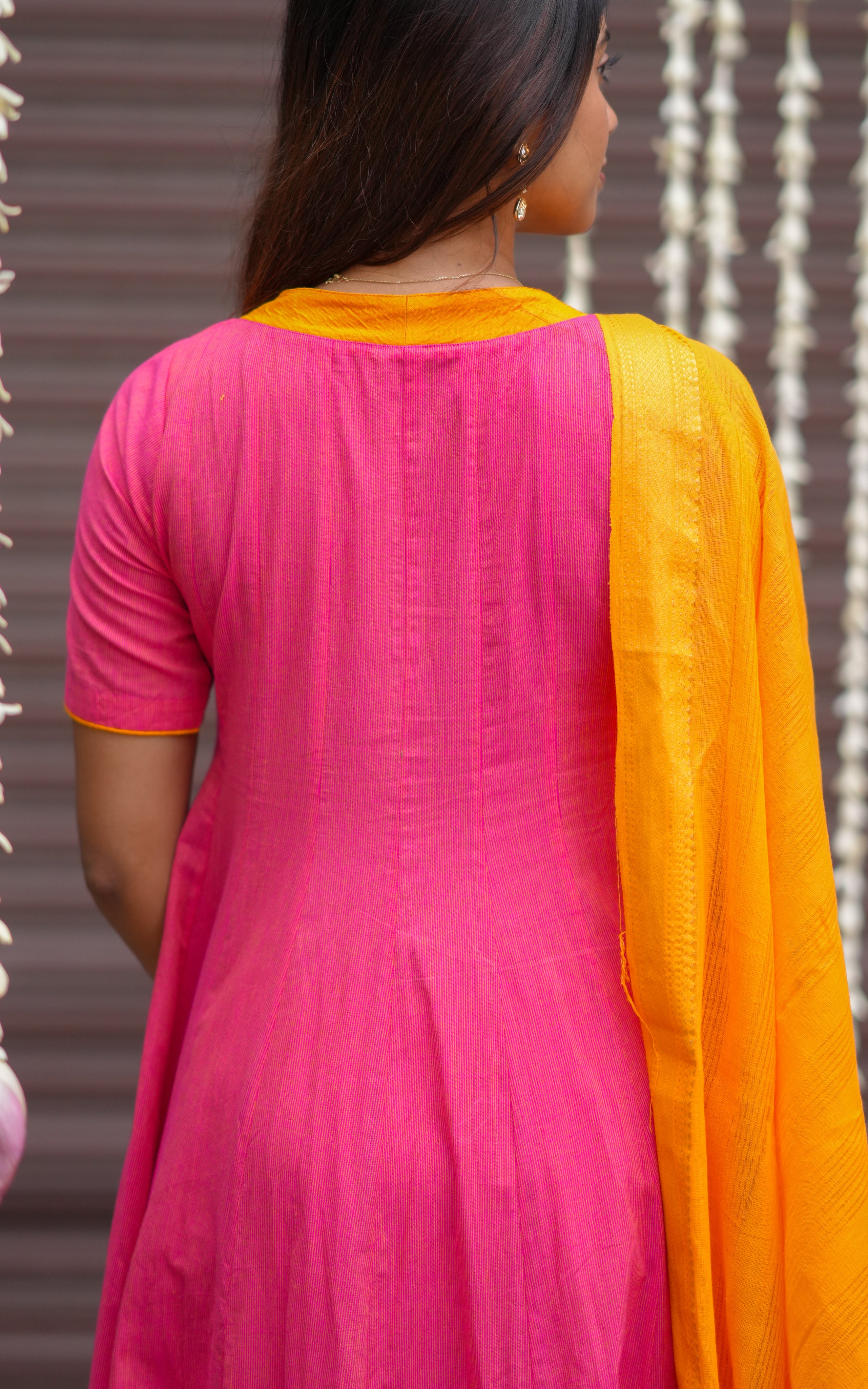 Simple ethnic wear