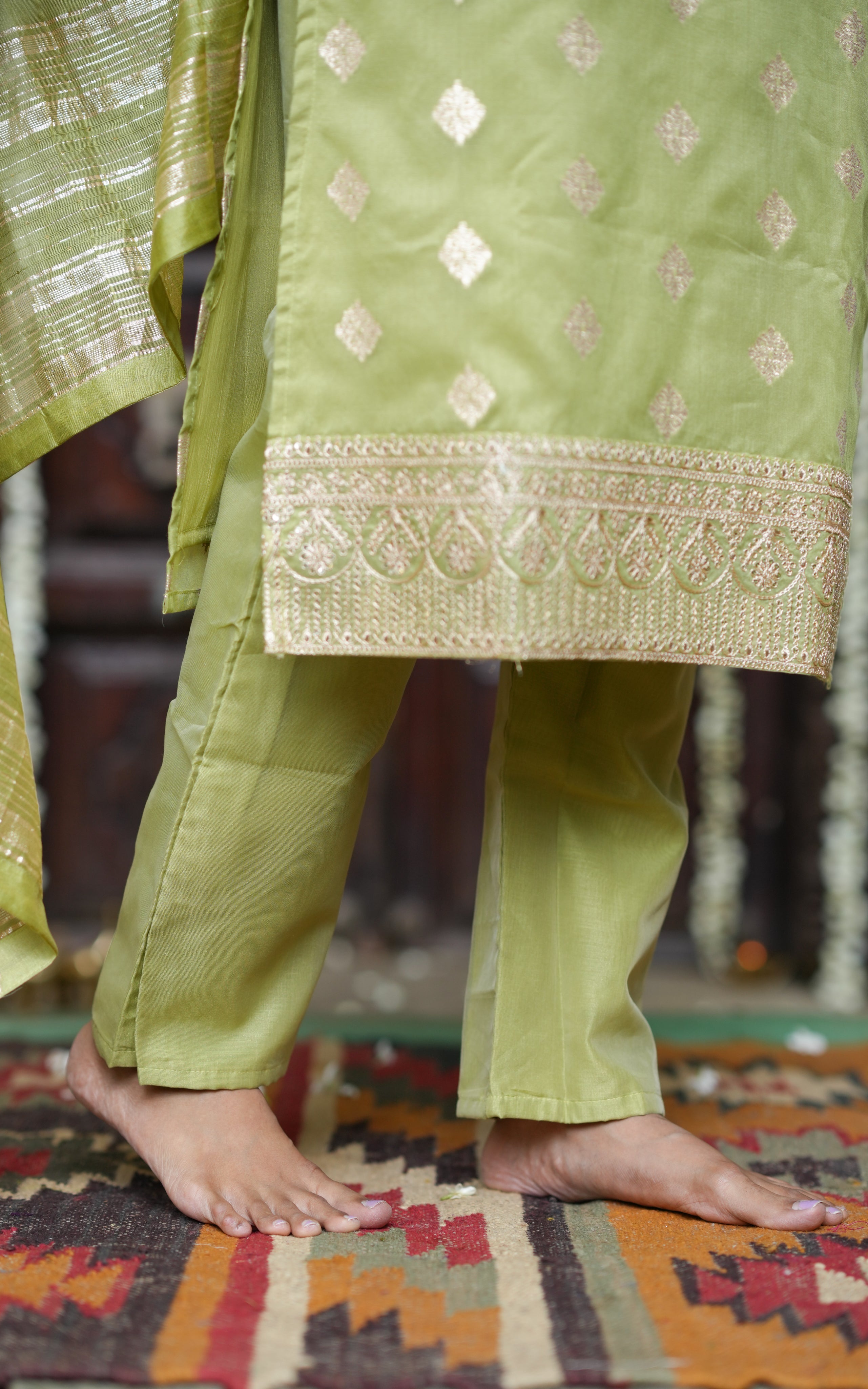 A great choice when you want the whole ethnic experience without layering.