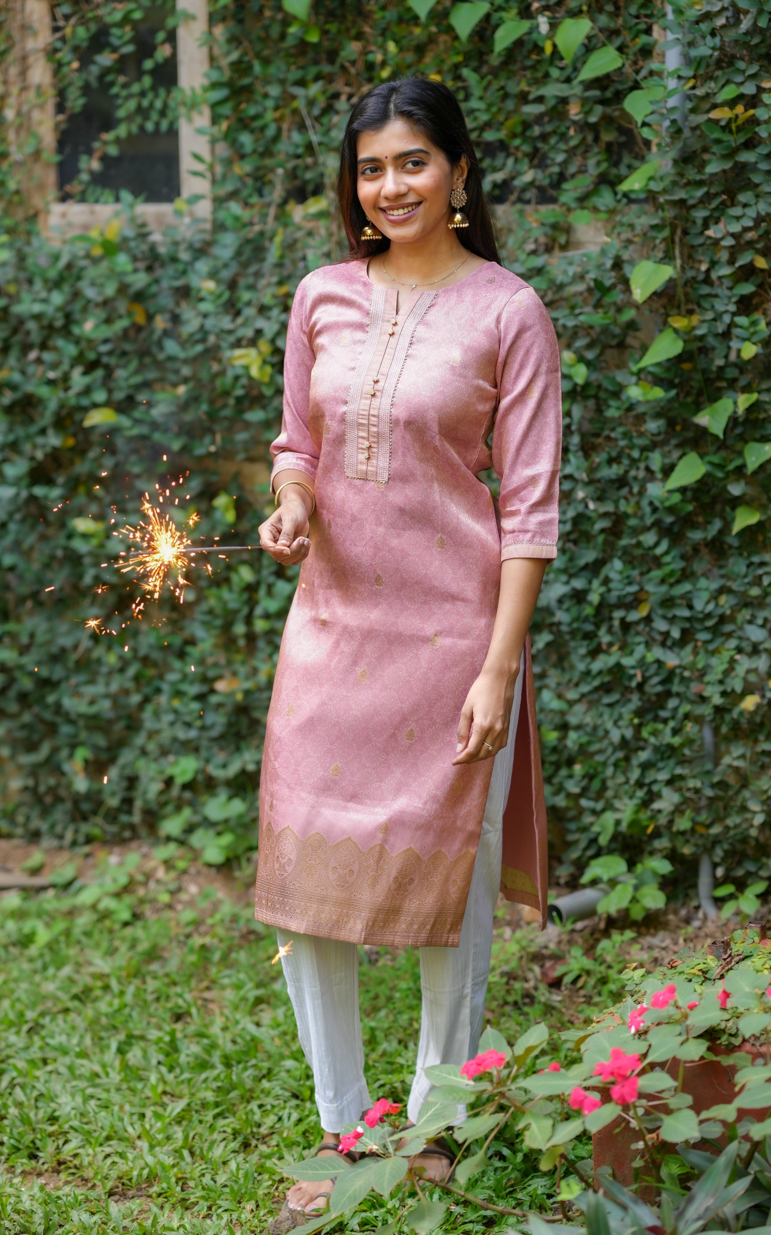 An elegant fusion of heritage and simplicity, with a silhouette that offers movement, grace, and style