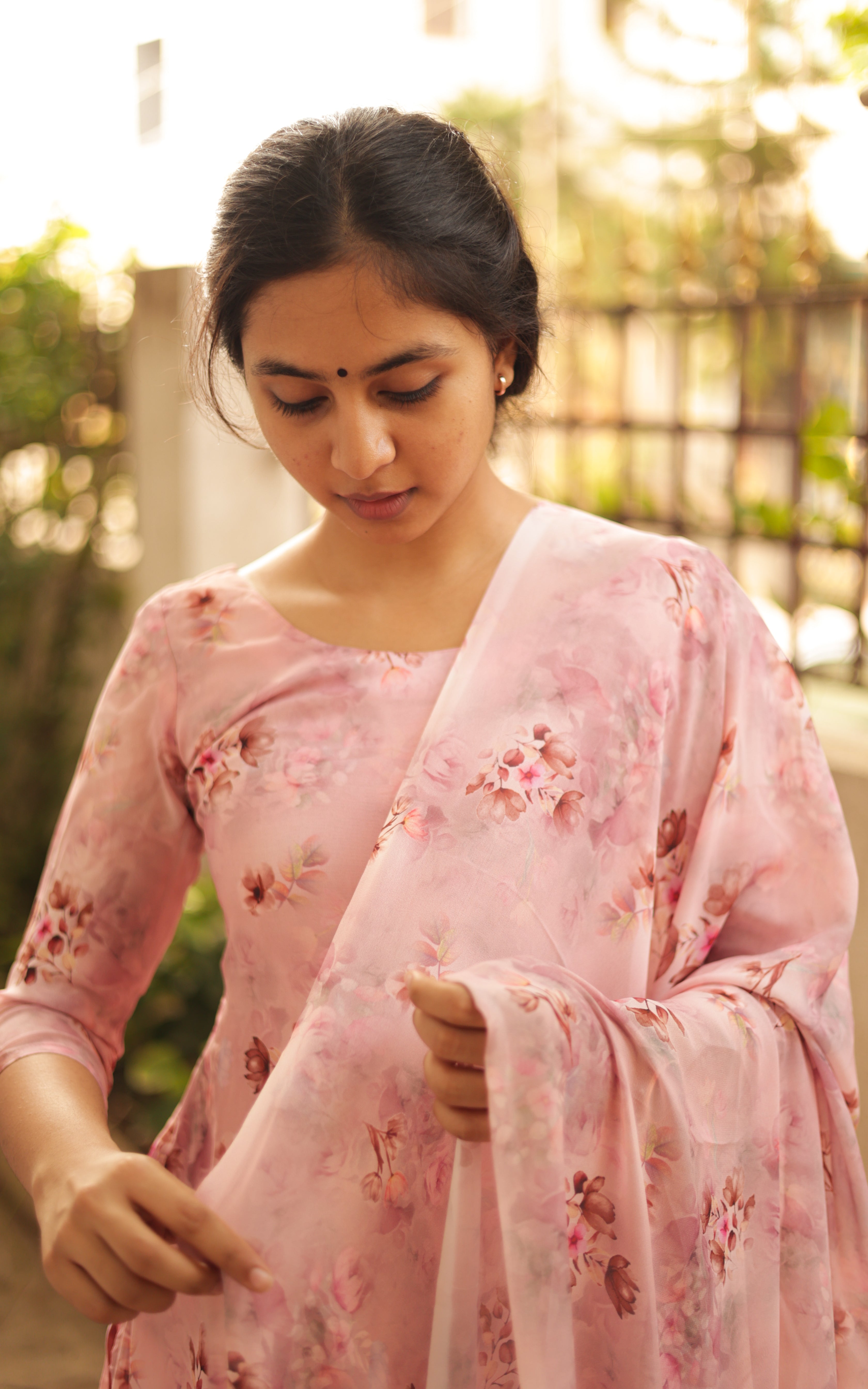 simran's beautiful outfits from parthen rasithen