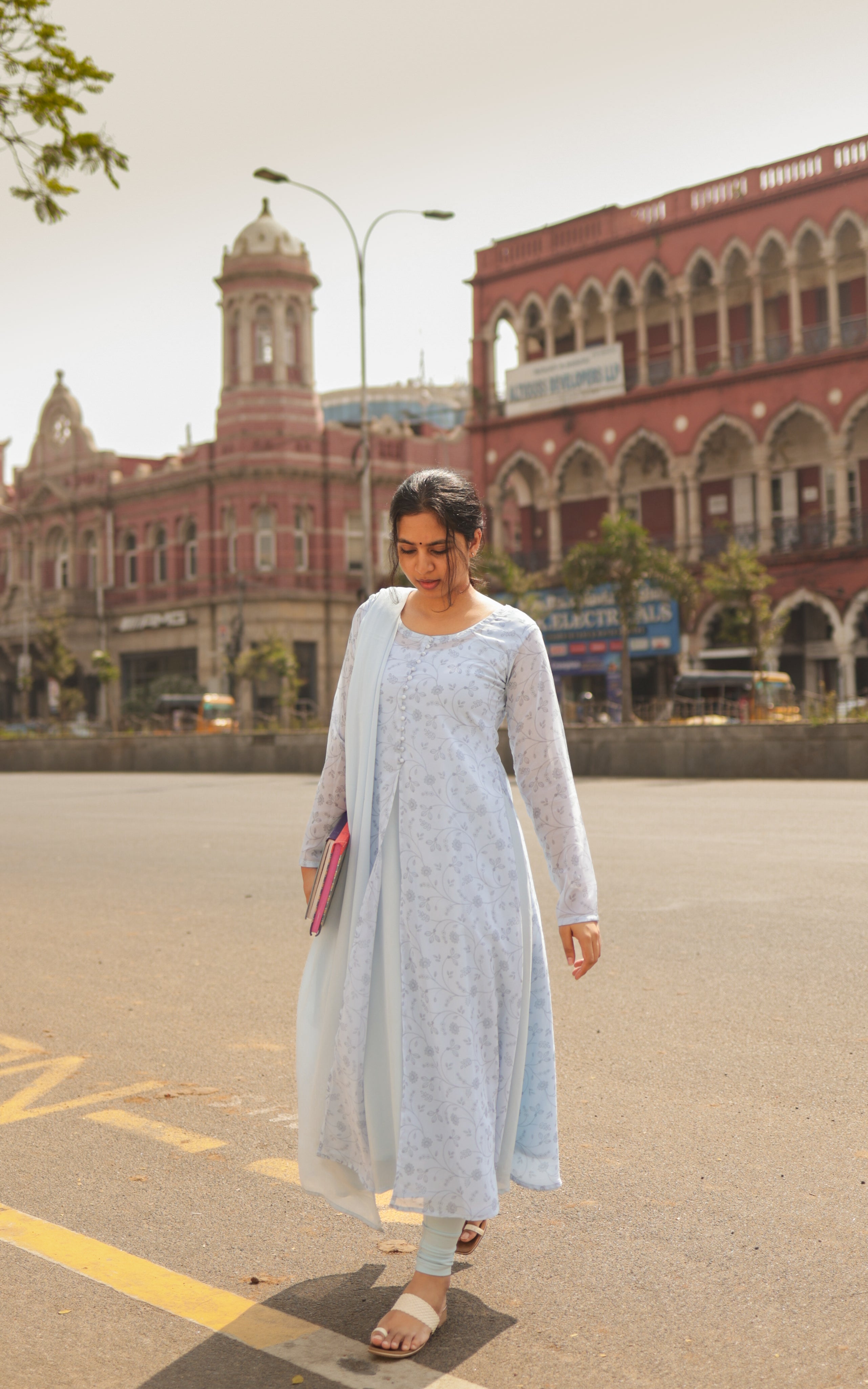 Subtle pastel tones make it ideal for daytime celebrations