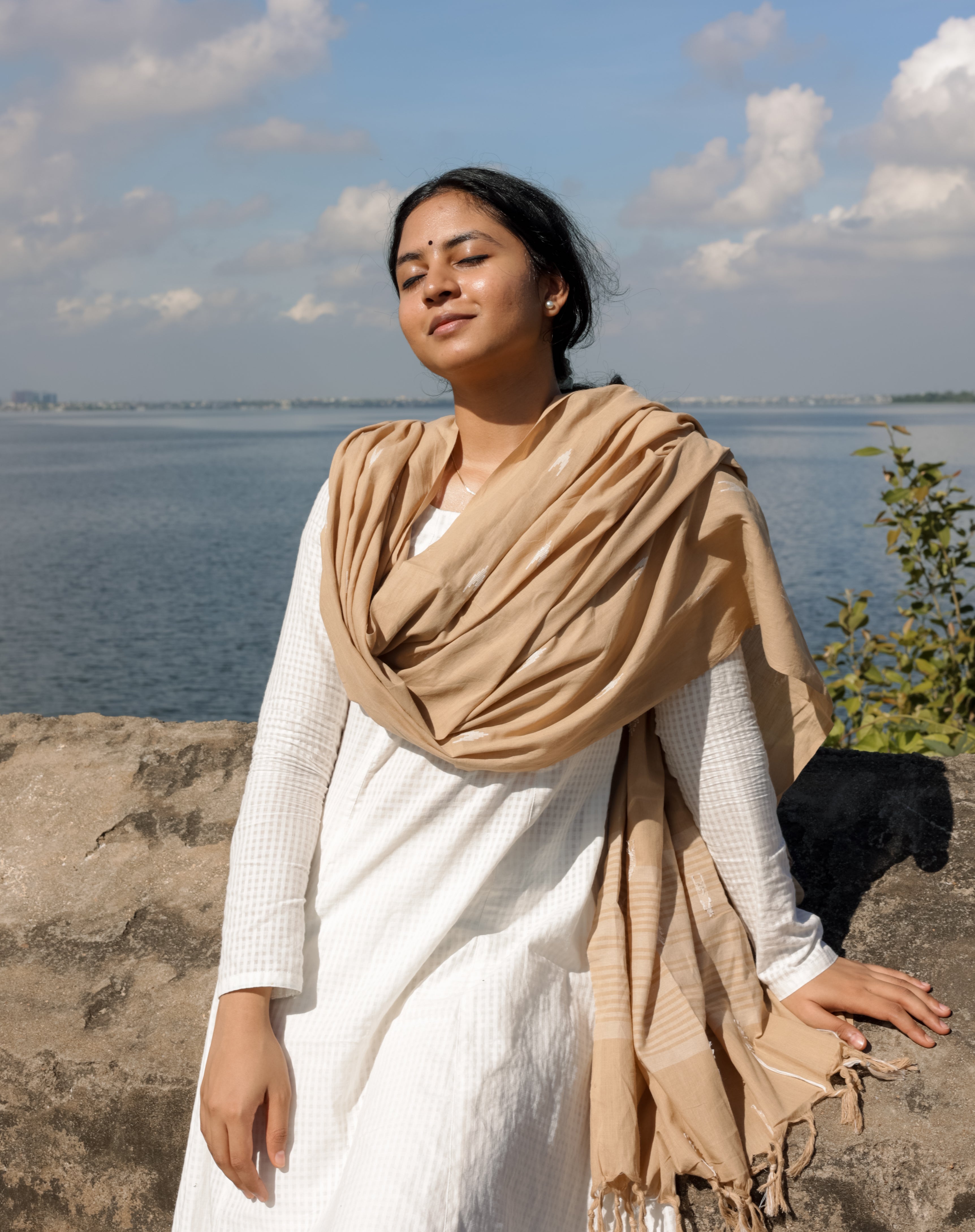 Jodi Simran White (Kurti+Dupatta) KURTIS instore