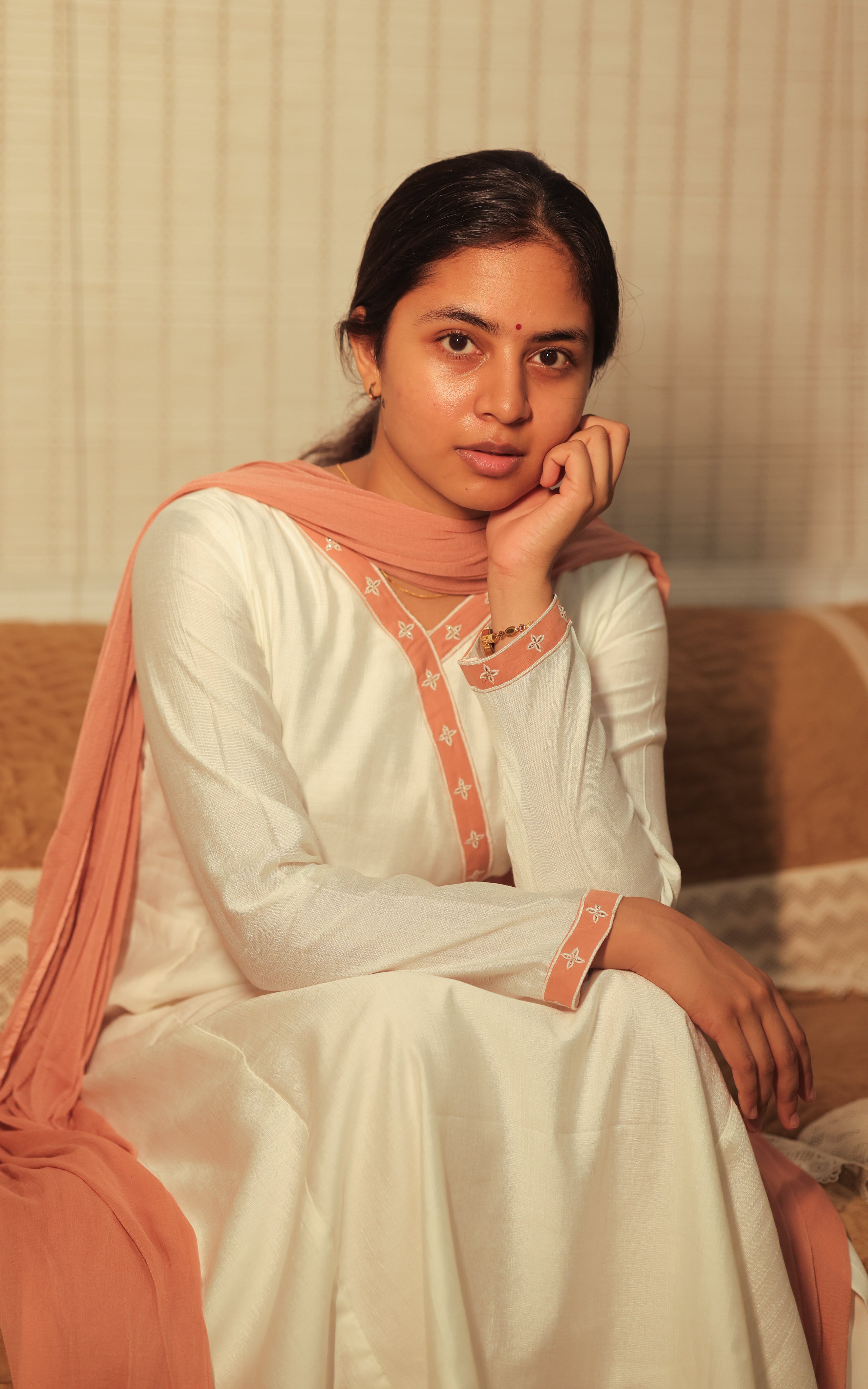 Kandukondain Kandukondain Tabu movie recreation outfit