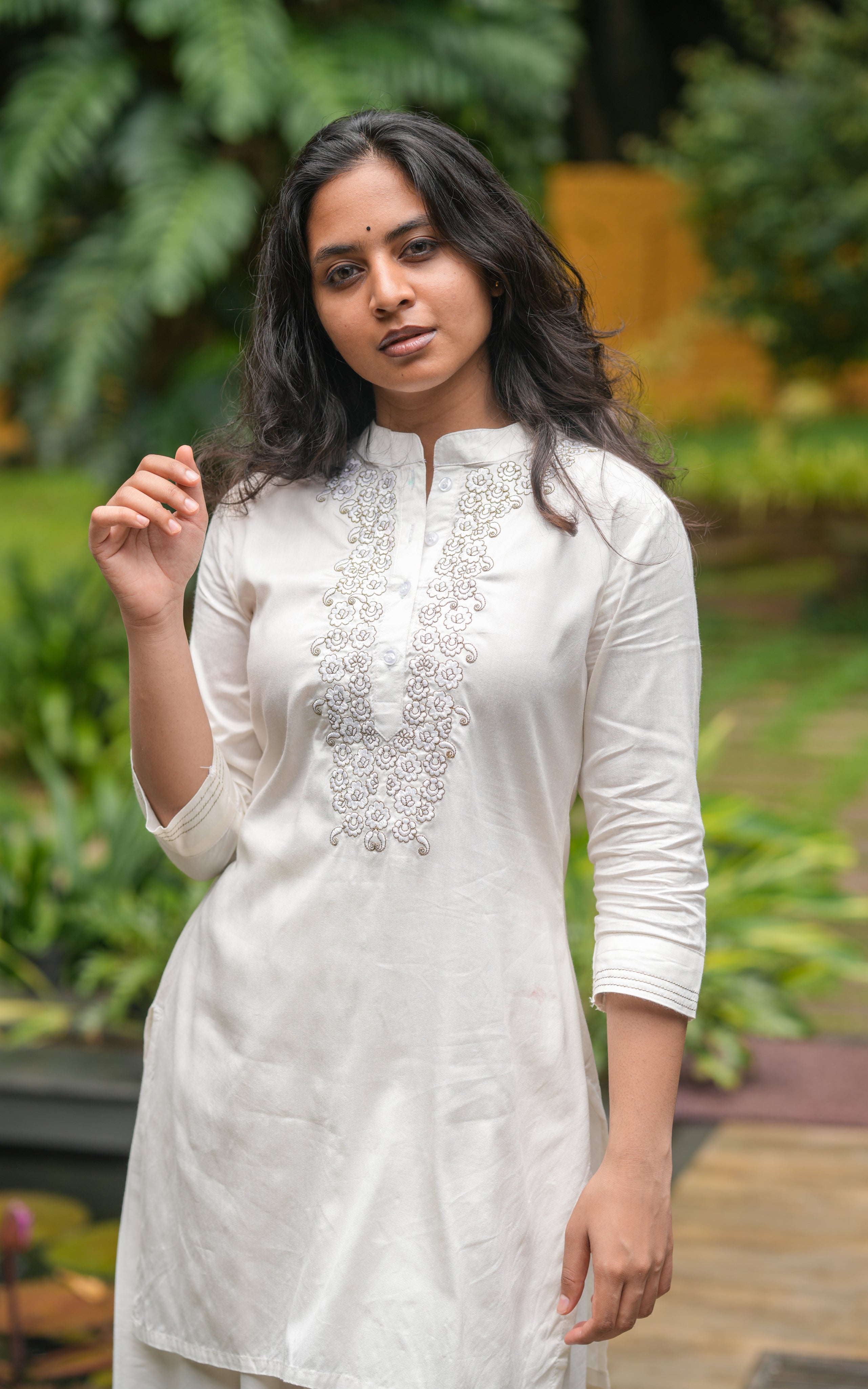 Instore - Off white color art silk short kurti with zari embroidered chinese collar & matching plazo pant